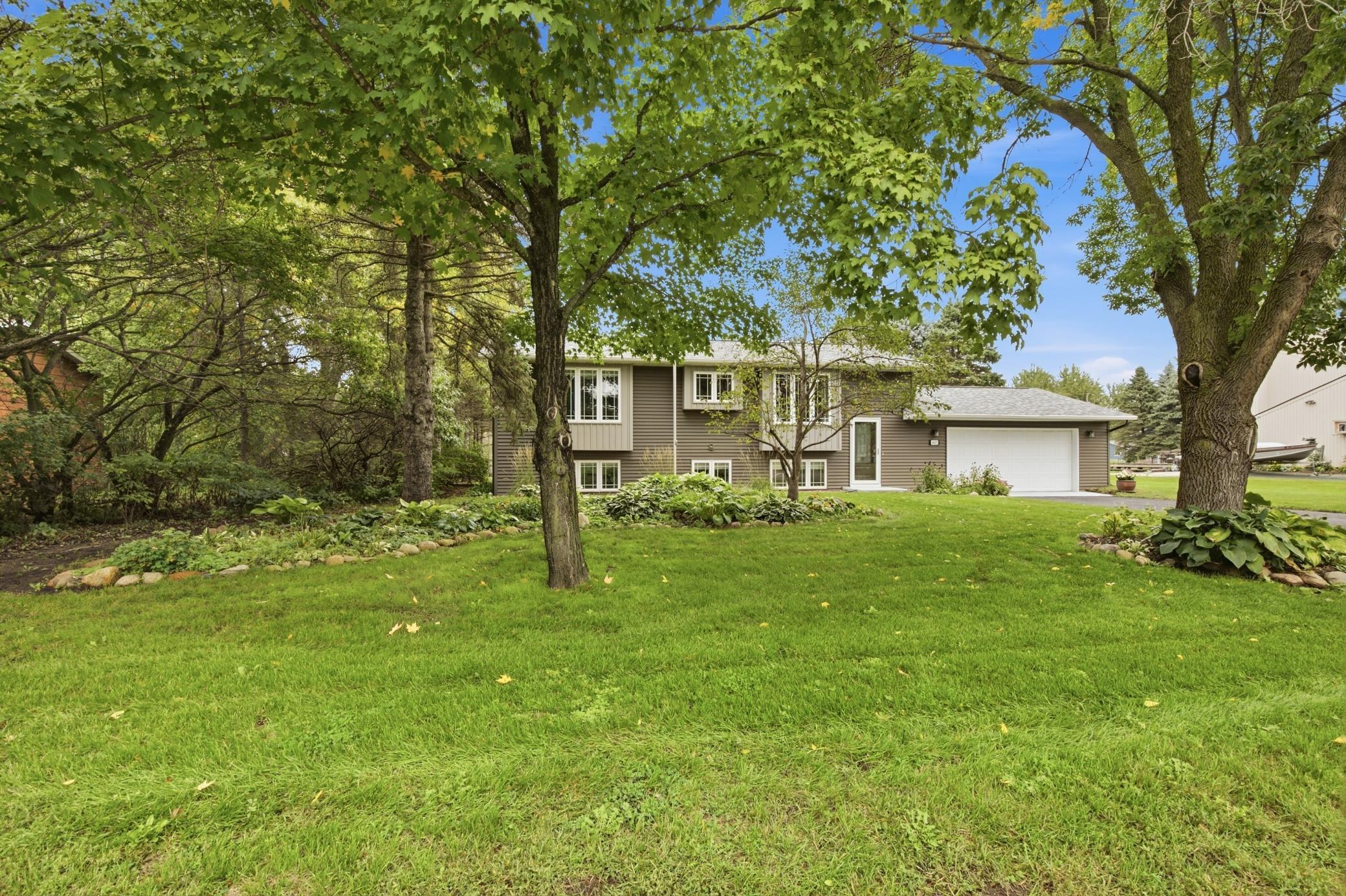 6407 Laurel Road Property Photo 2