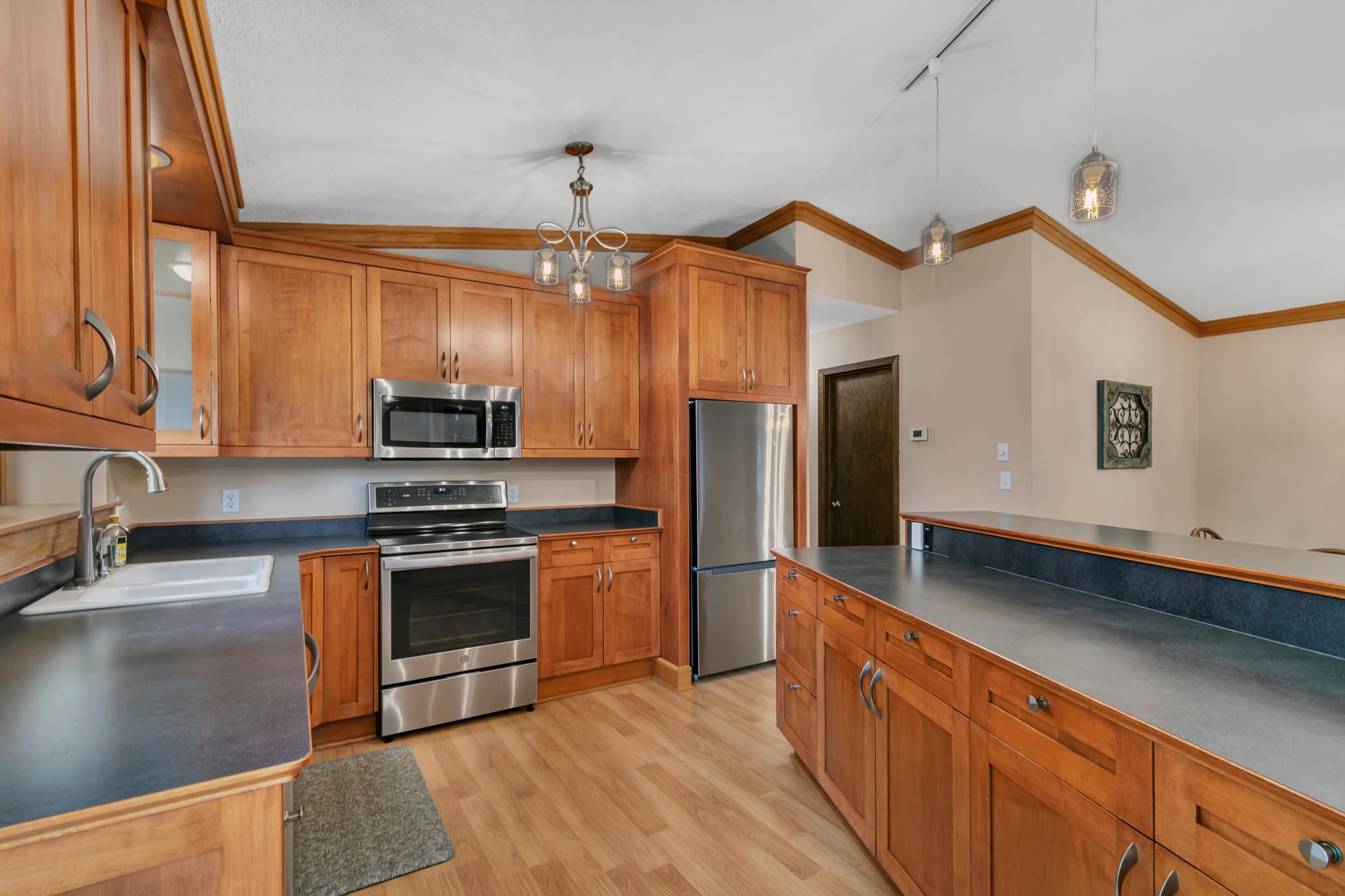 6407 Laurel Road Property Photo 11