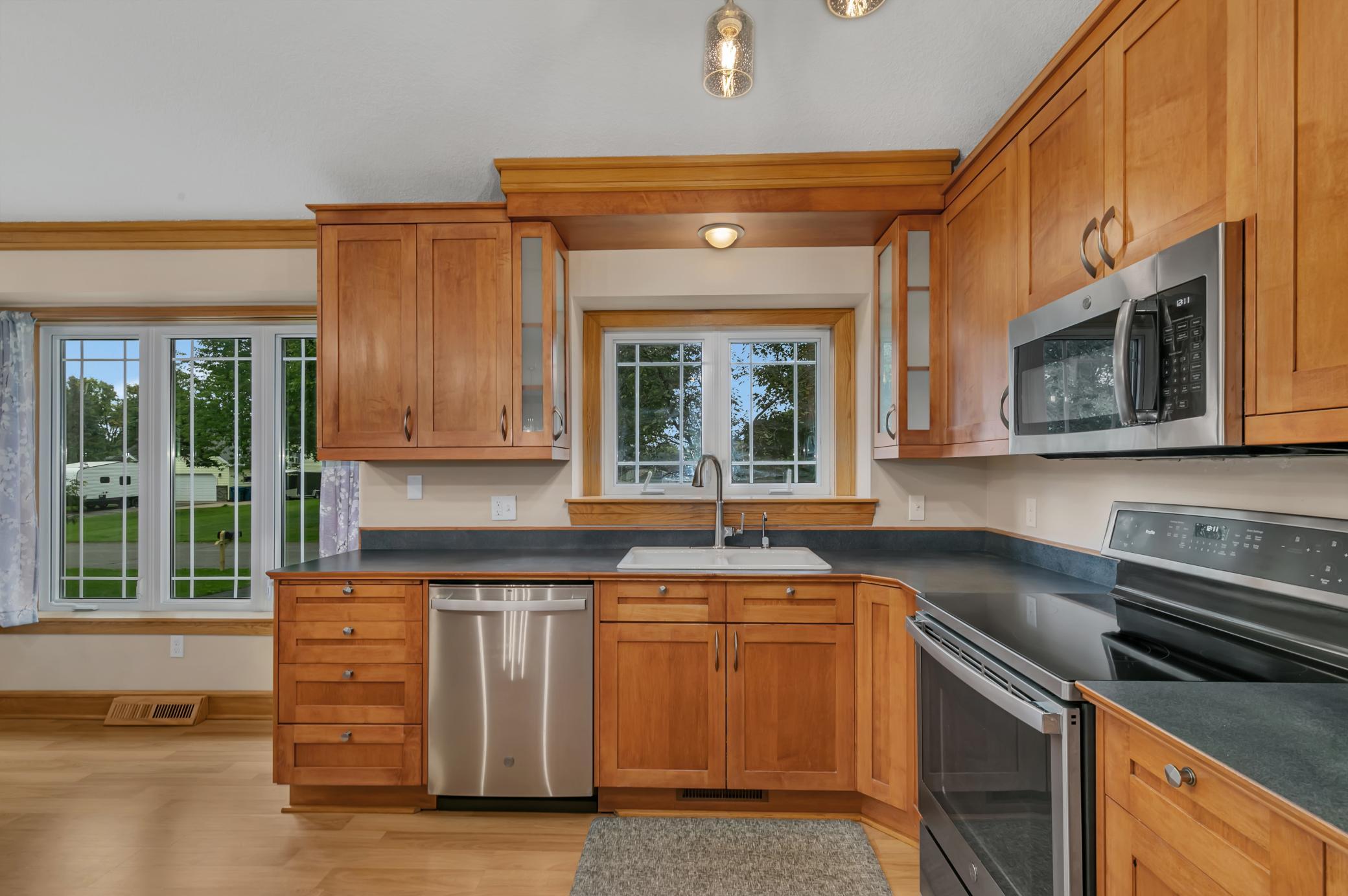 6407 Laurel Road Property Photo 12