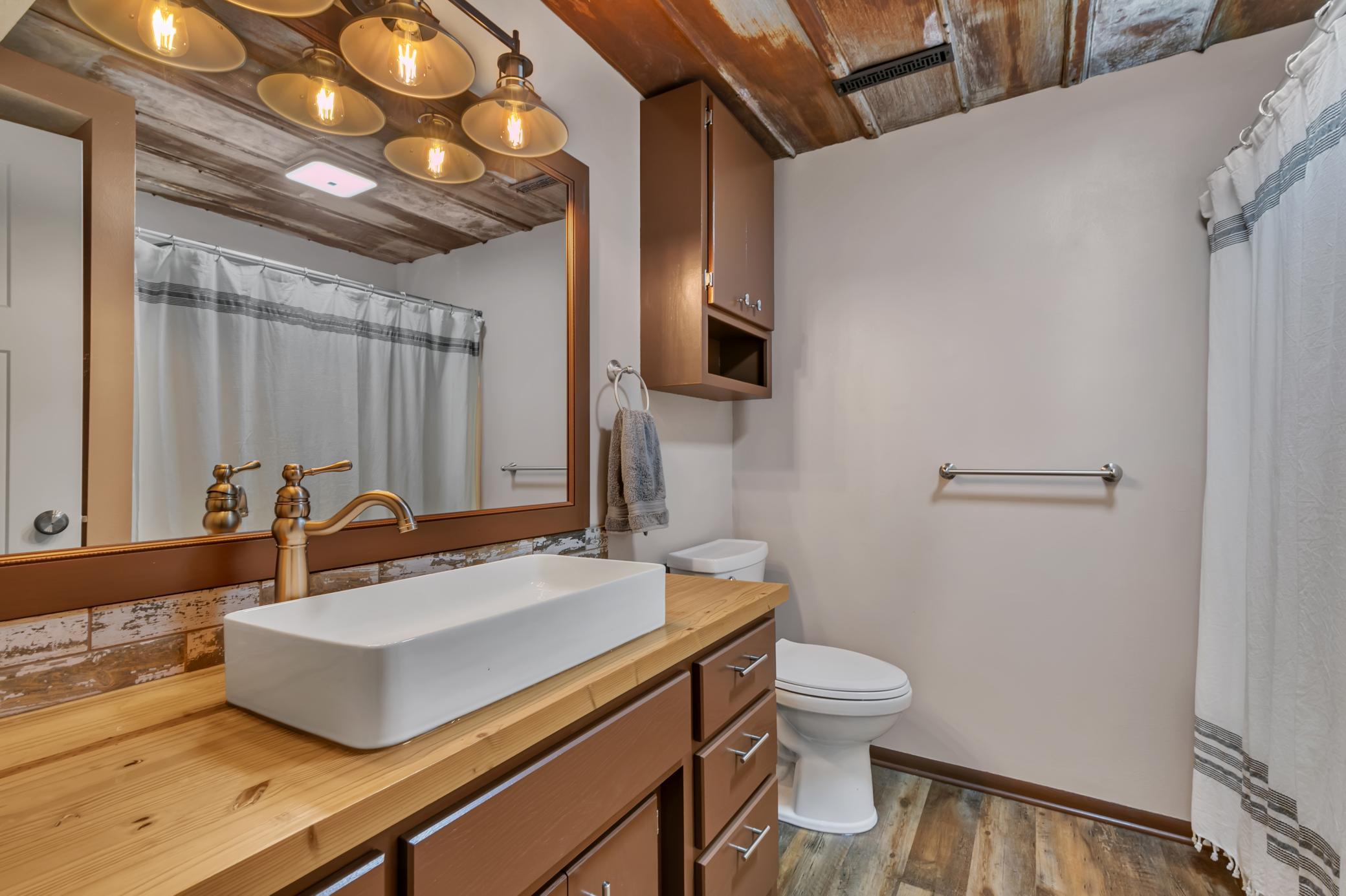 6407 Laurel Road Property Photo 28
