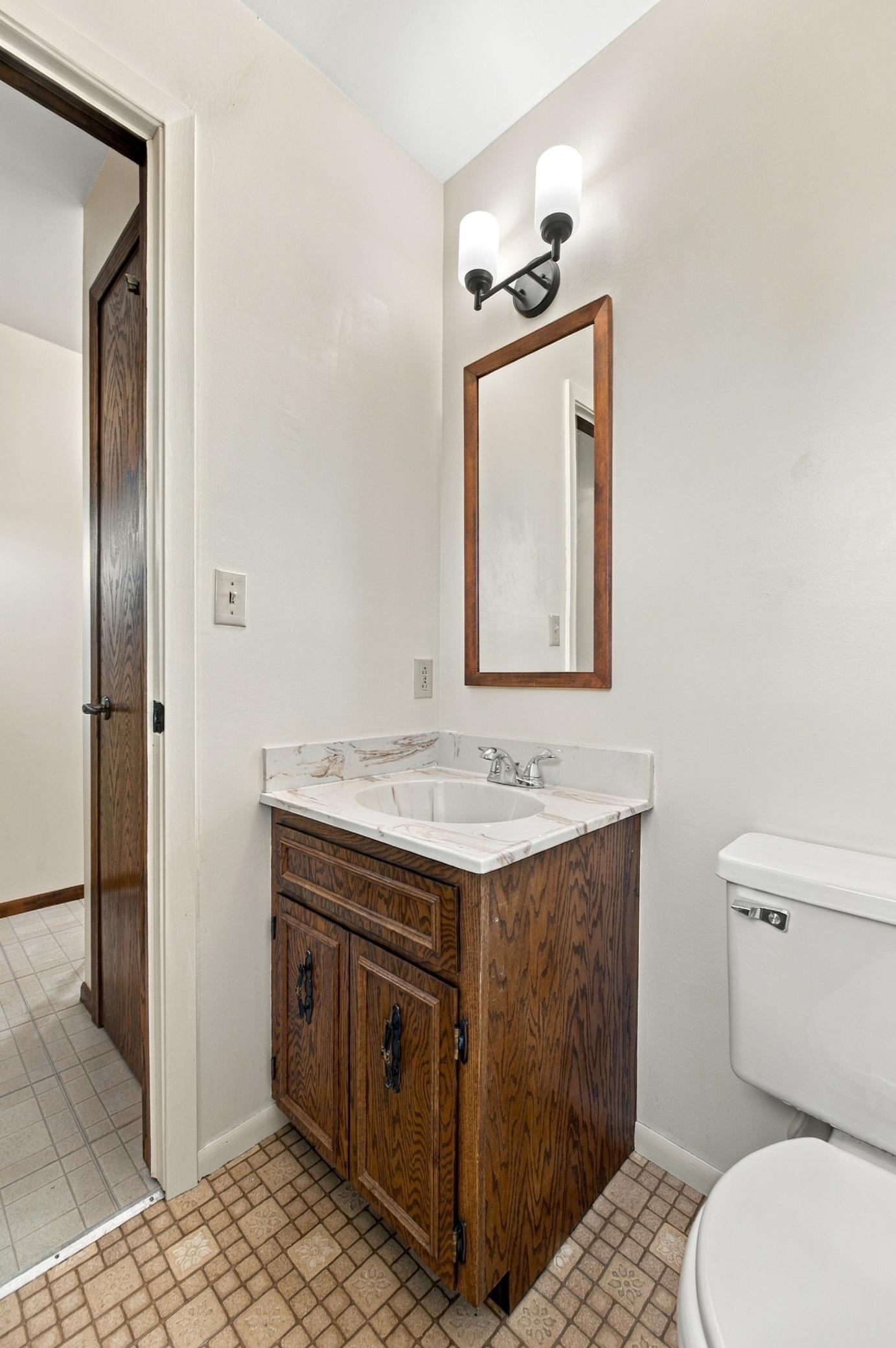 1402 E Gateway Circle S H Property Photo 13