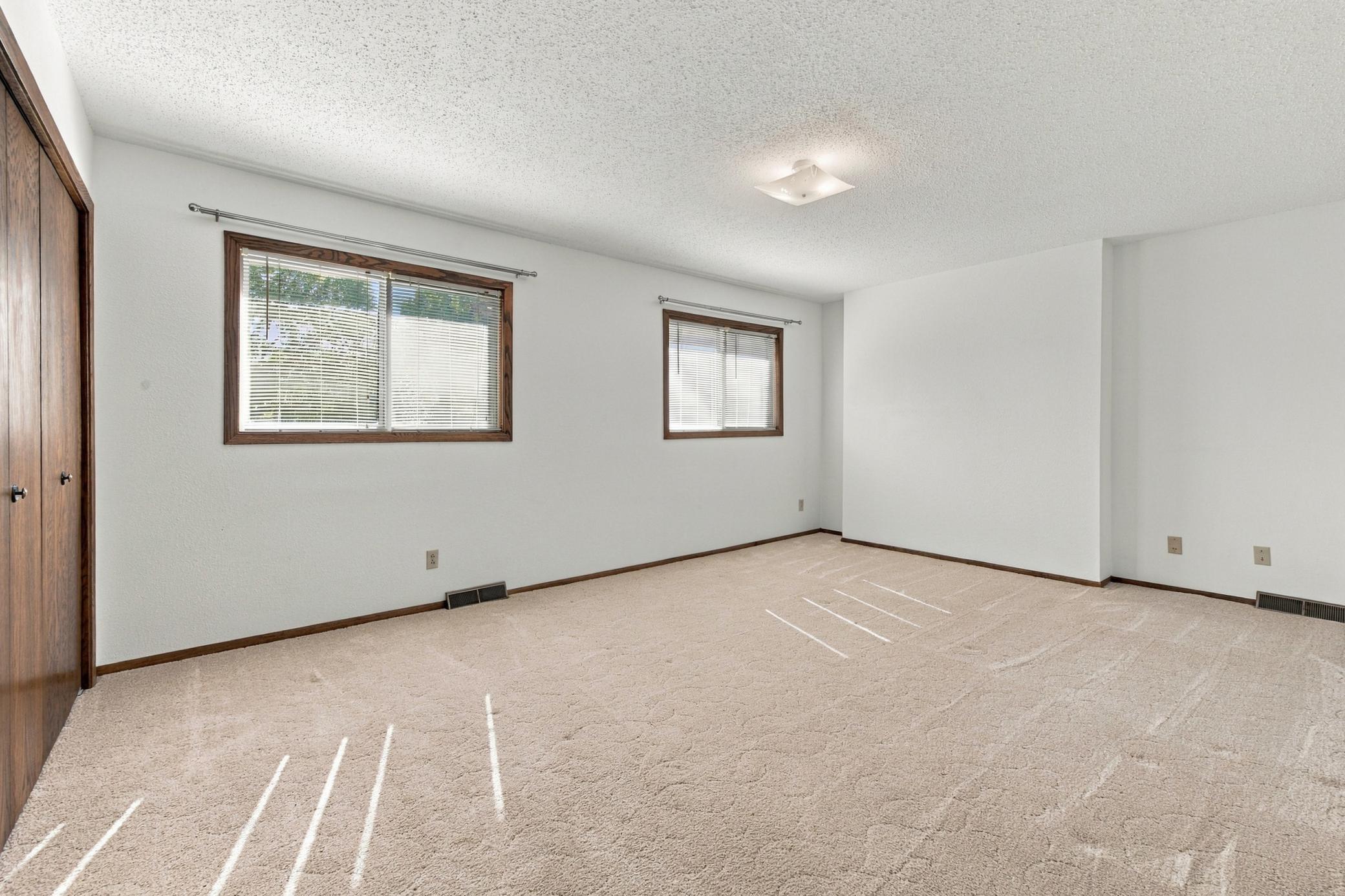 1402 E Gateway Circle S H Property Photo 15