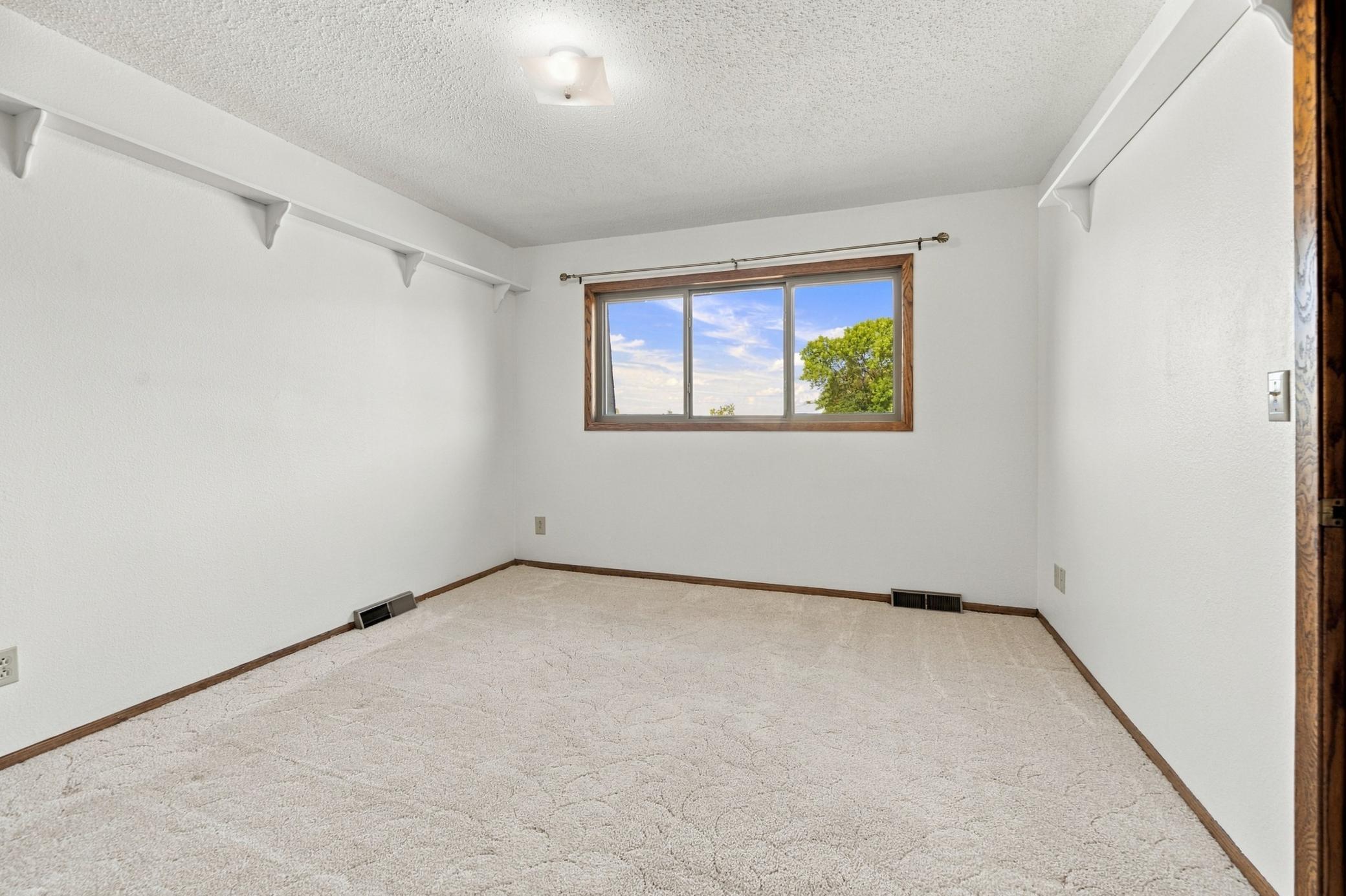 1402 E Gateway Circle S H Property Photo 21