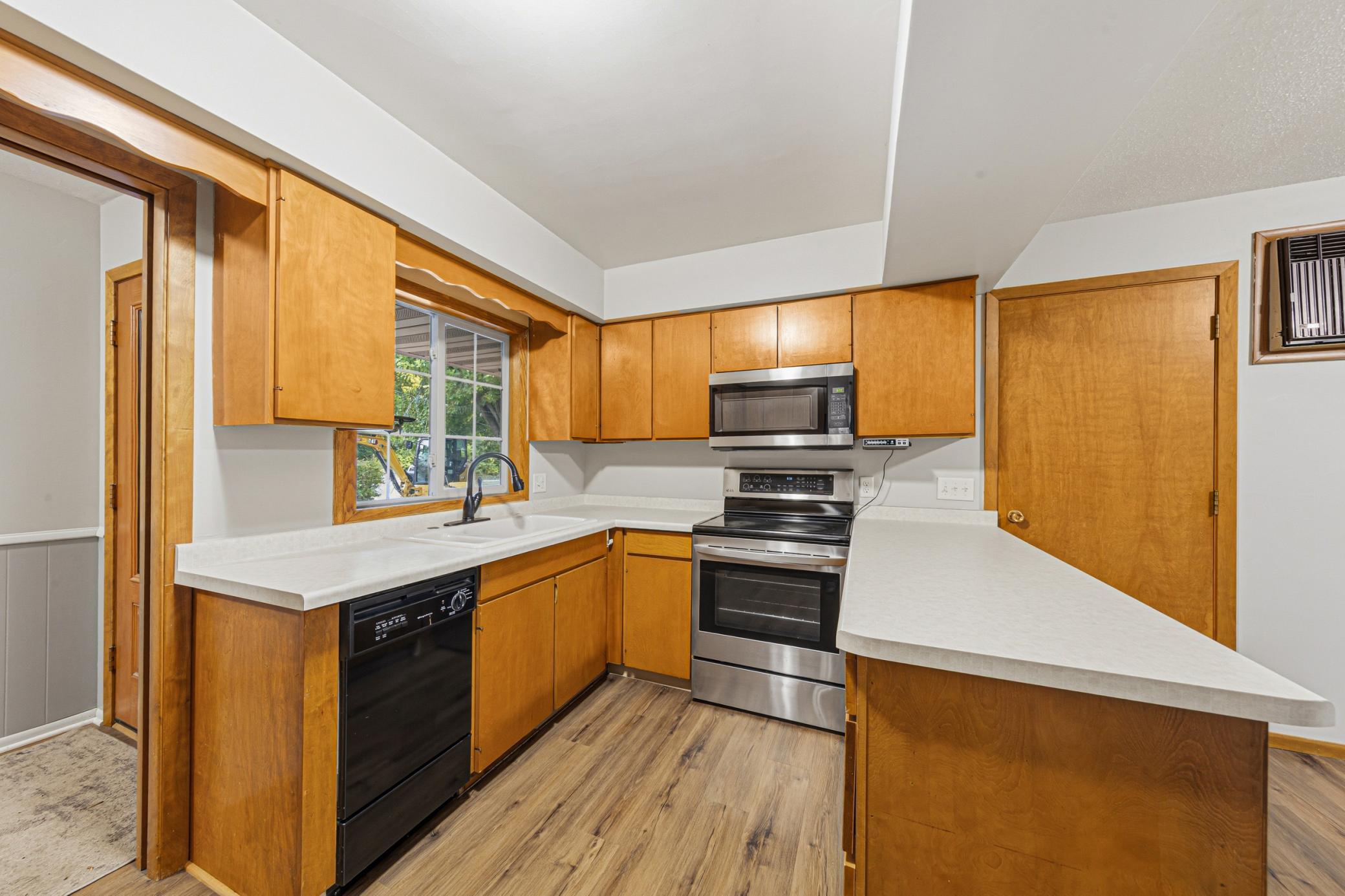 120 Brand Avenue Property Photo 5