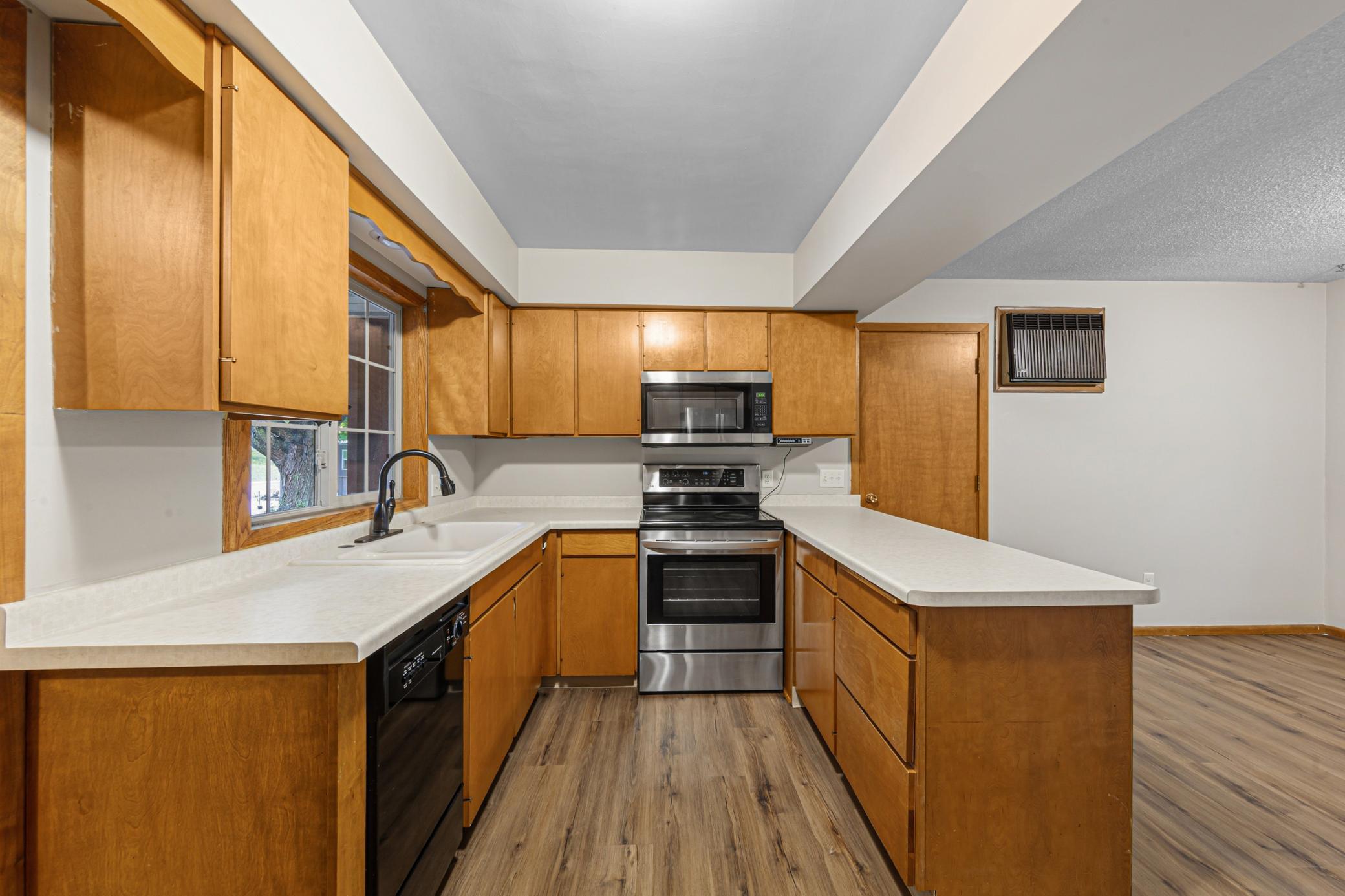 120 Brand Avenue Property Photo 6