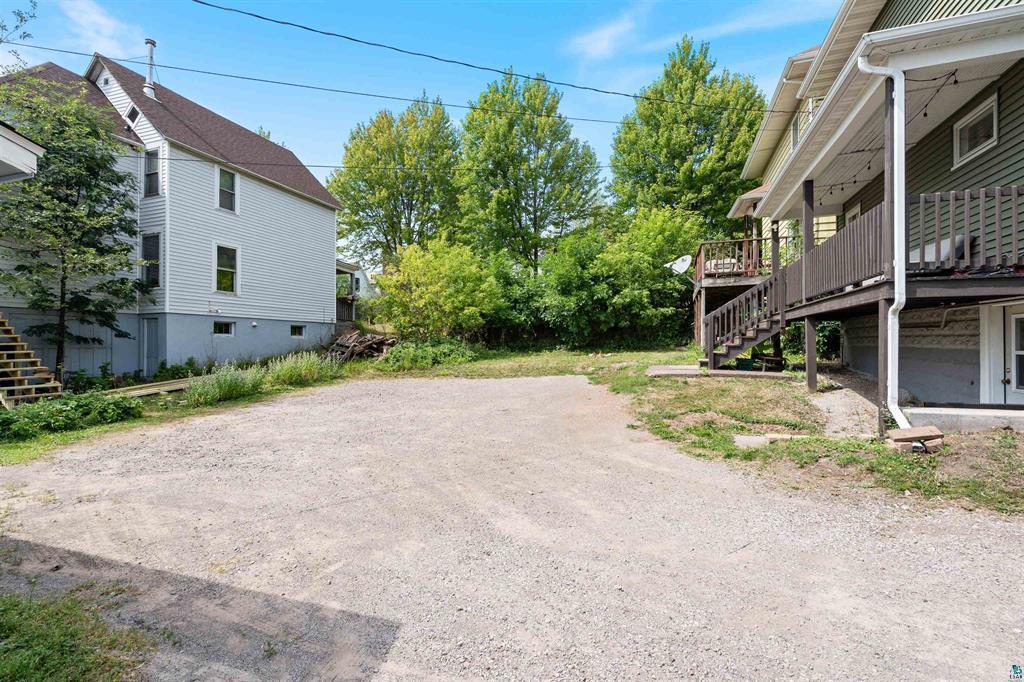 203 S 18th Avenue E Property Photo 3