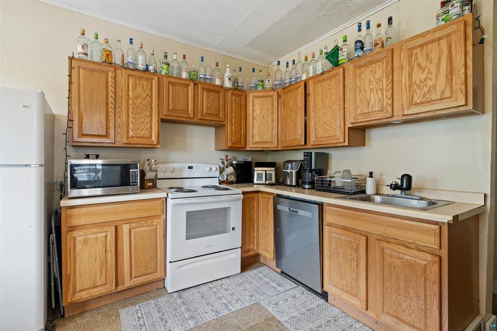 203 S 18th Avenue E Property Photo 10