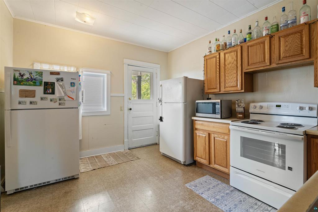 203 S 18th Avenue E Property Photo 11