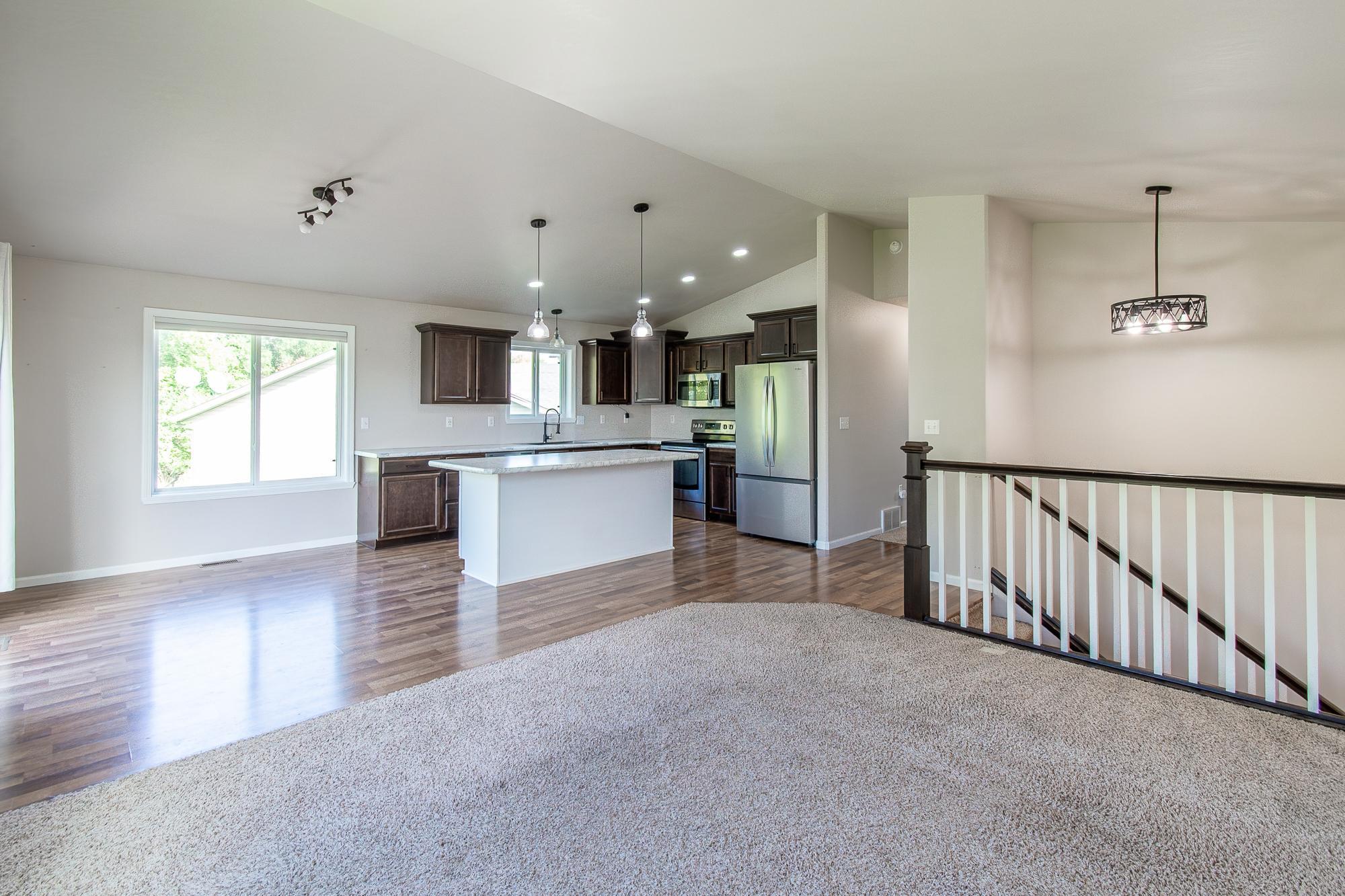 5883 Autumn Drive S Property Photo 4