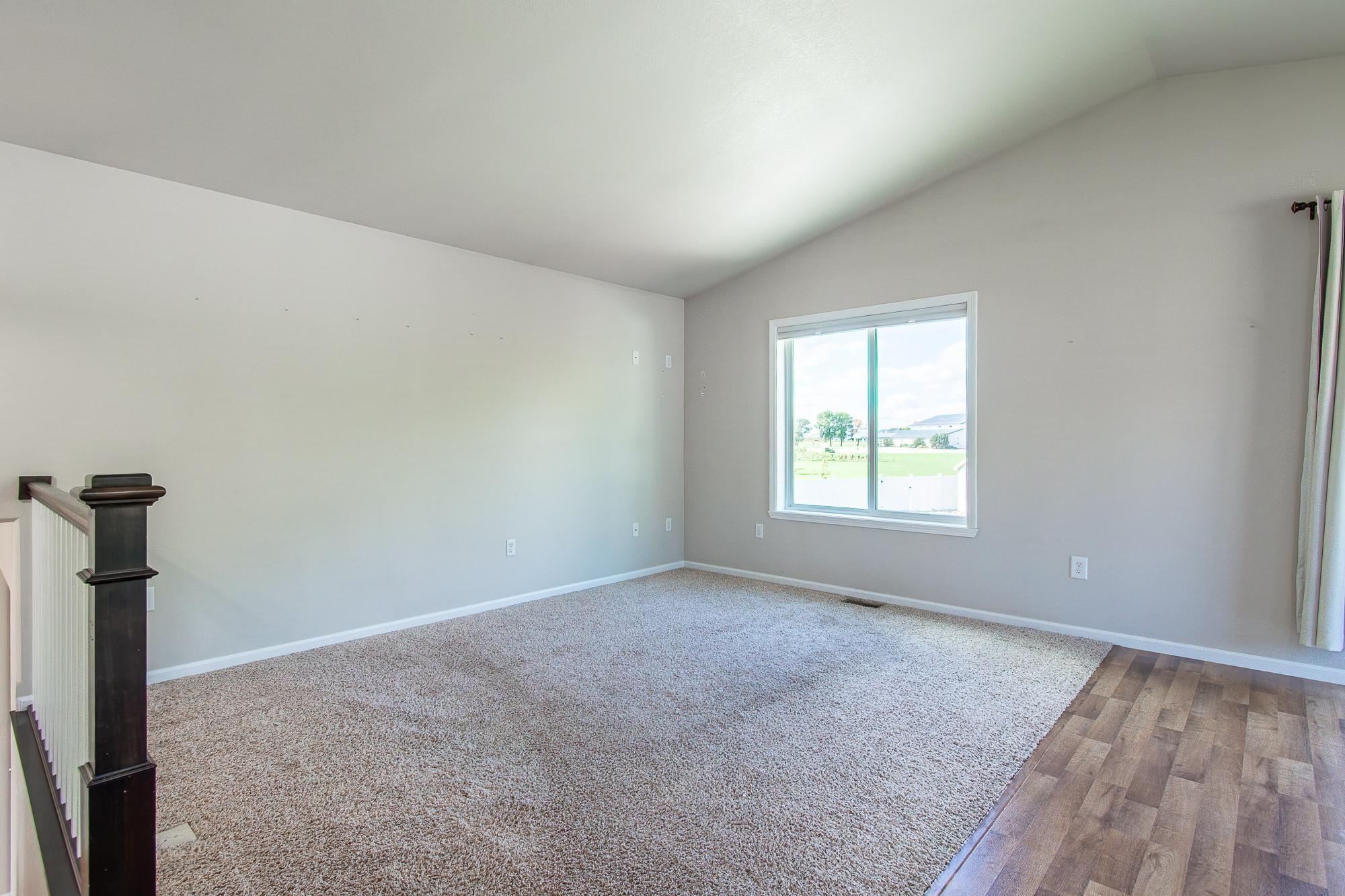 5883 Autumn Drive S Property Photo 11