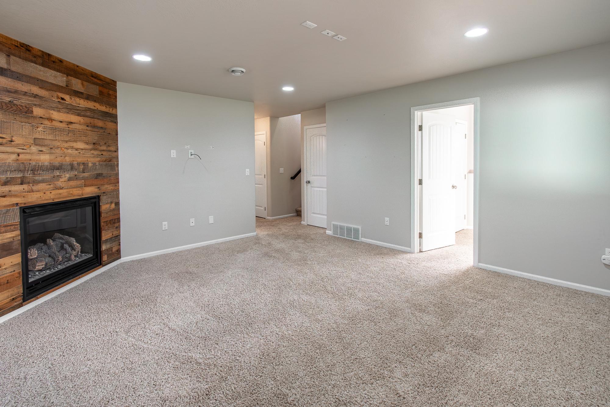 5883 Autumn Drive S Property Photo 27