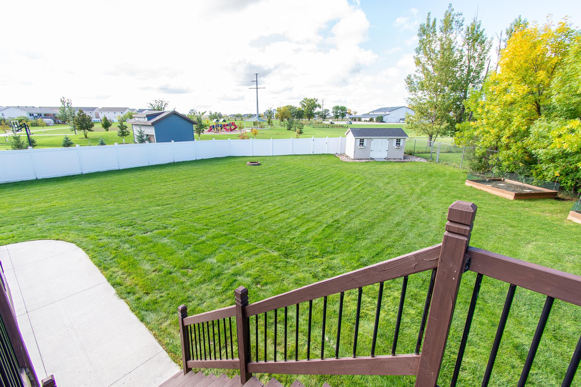 5883 Autumn Drive S Property Photo 43