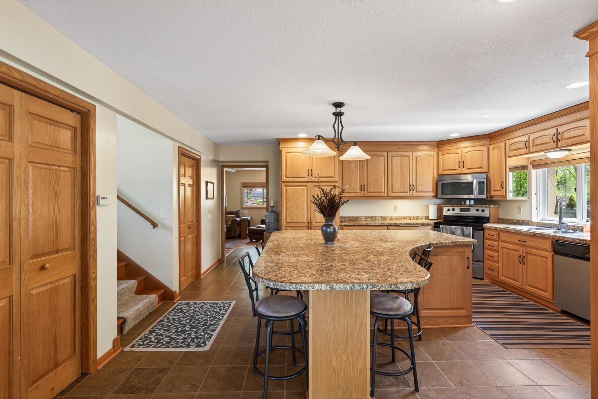 9551 Riverview Road Property Photo 4