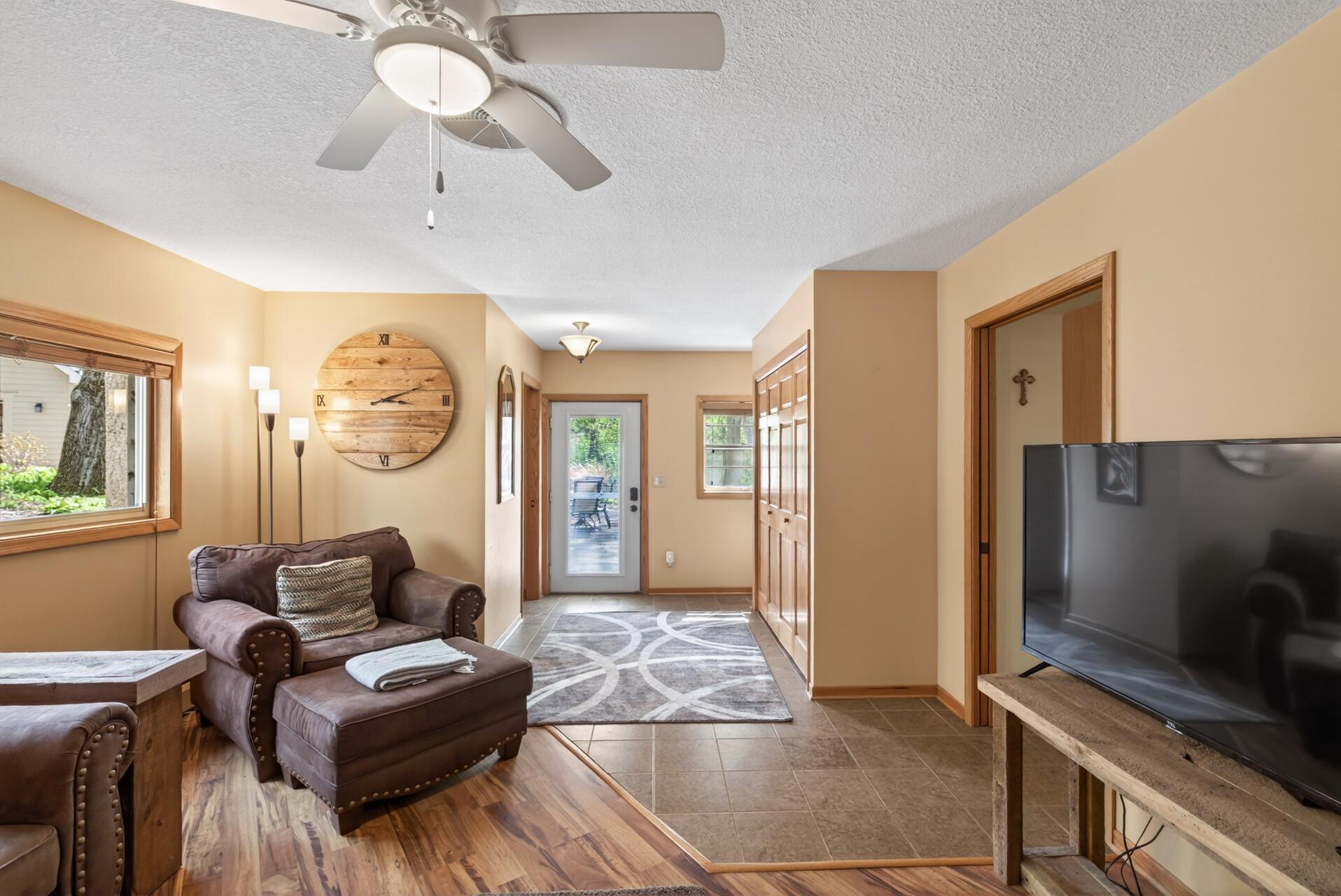 9551 Riverview Road Property Photo 10