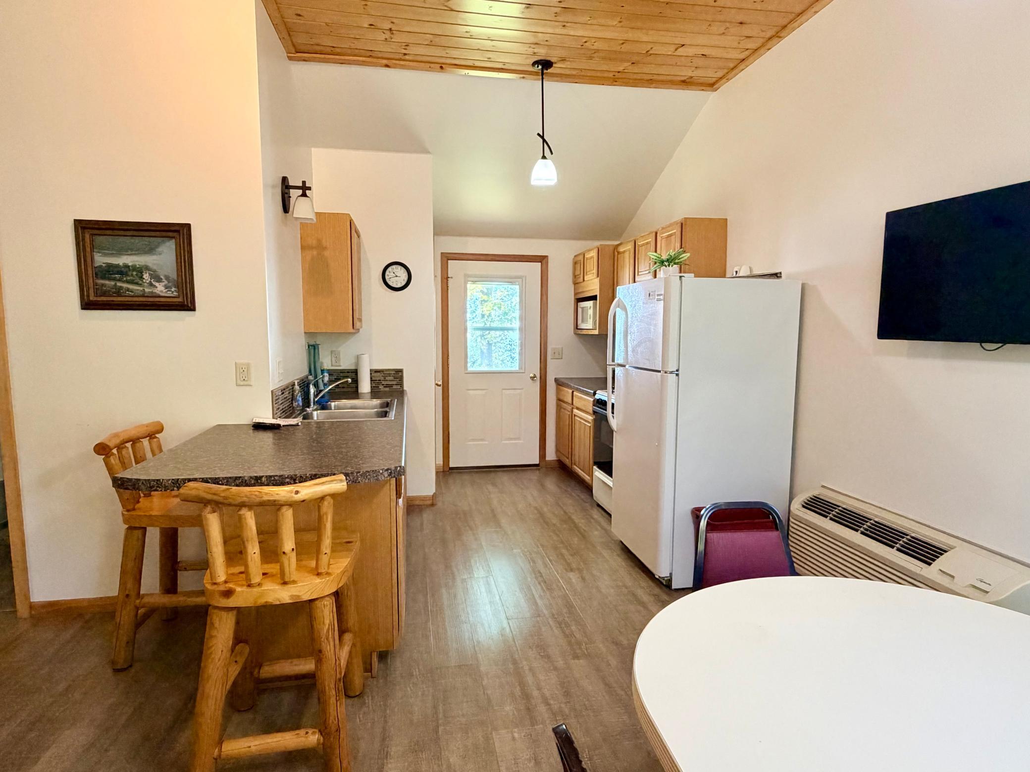 10415 Cr-82 Property Photo 56