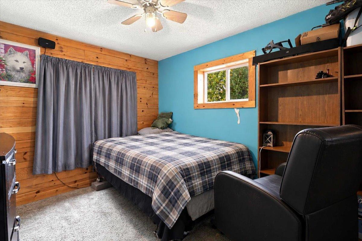 2105 300th Avenue Property Photo 6