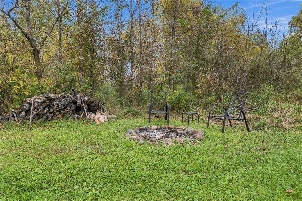 2105 300th Avenue Property Photo 17