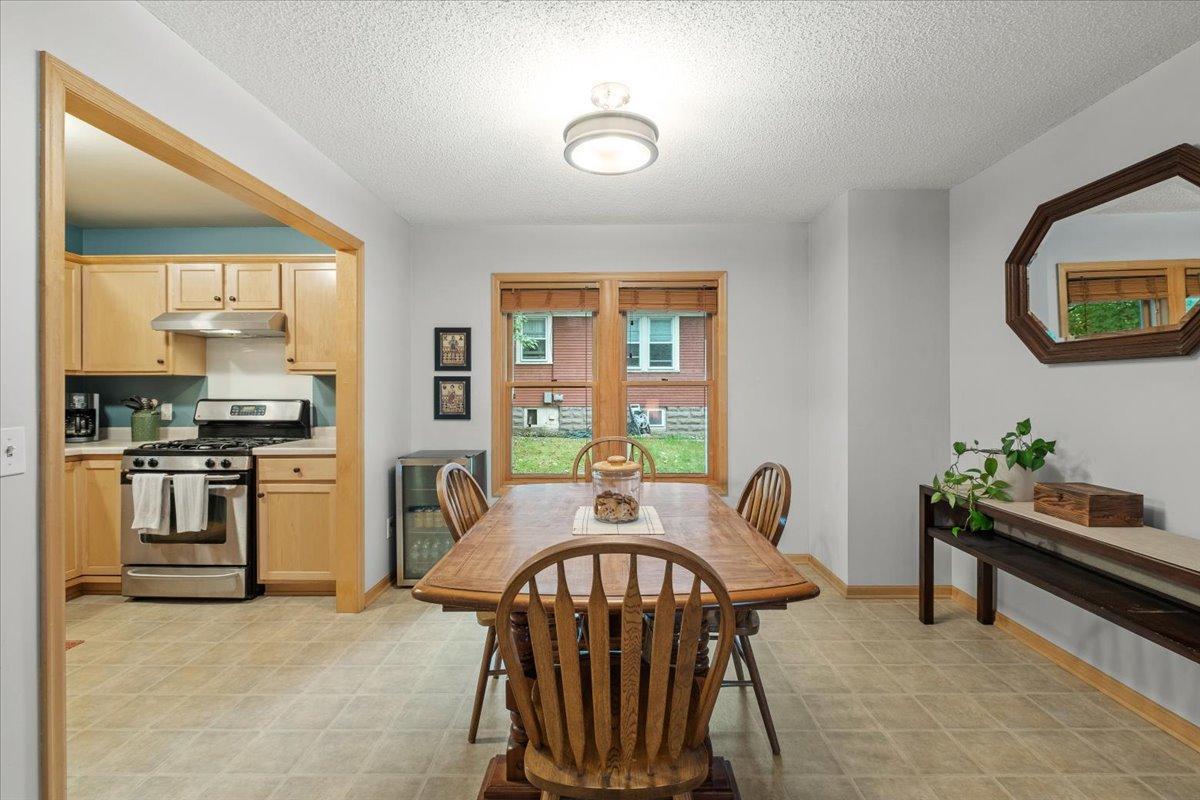 220 Baker Street E Property Photo 7