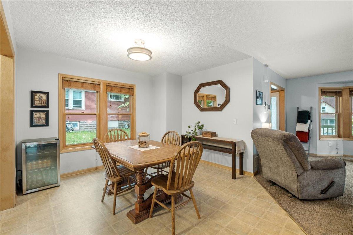 220 Baker Street E Property Photo 8