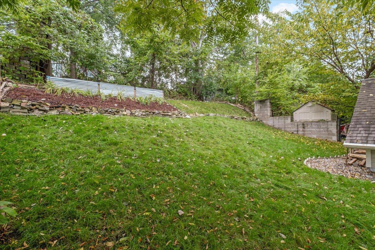 220 Baker Street E Property Photo 23