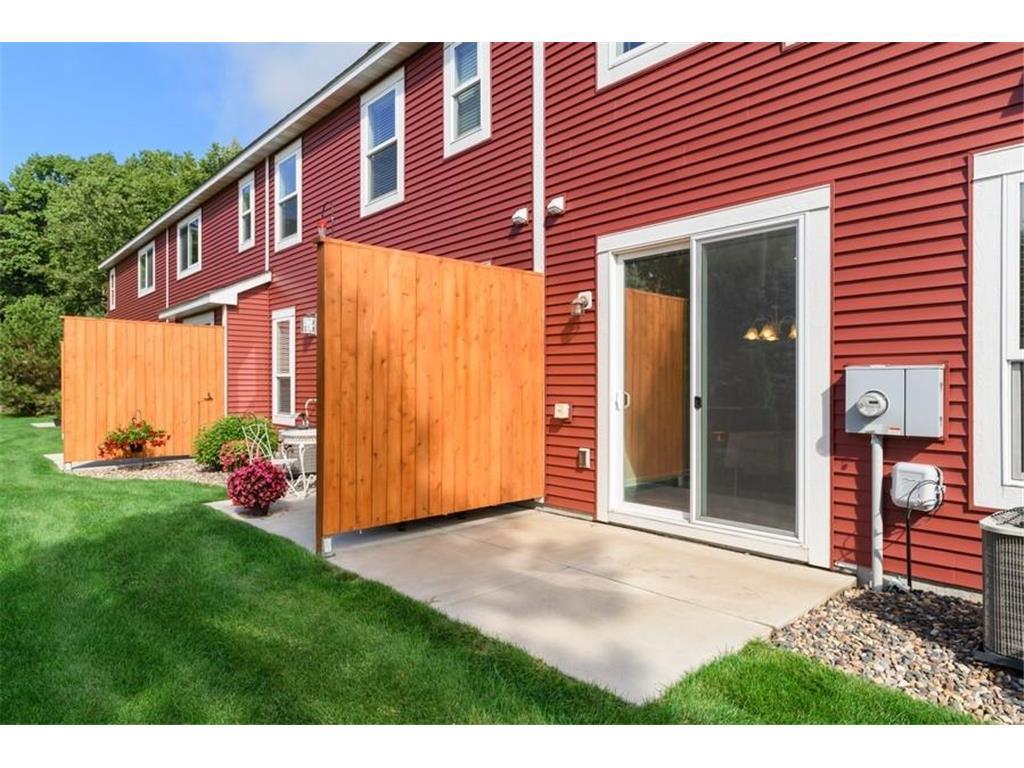 12516 Naples Street Ne D Property Photo 4