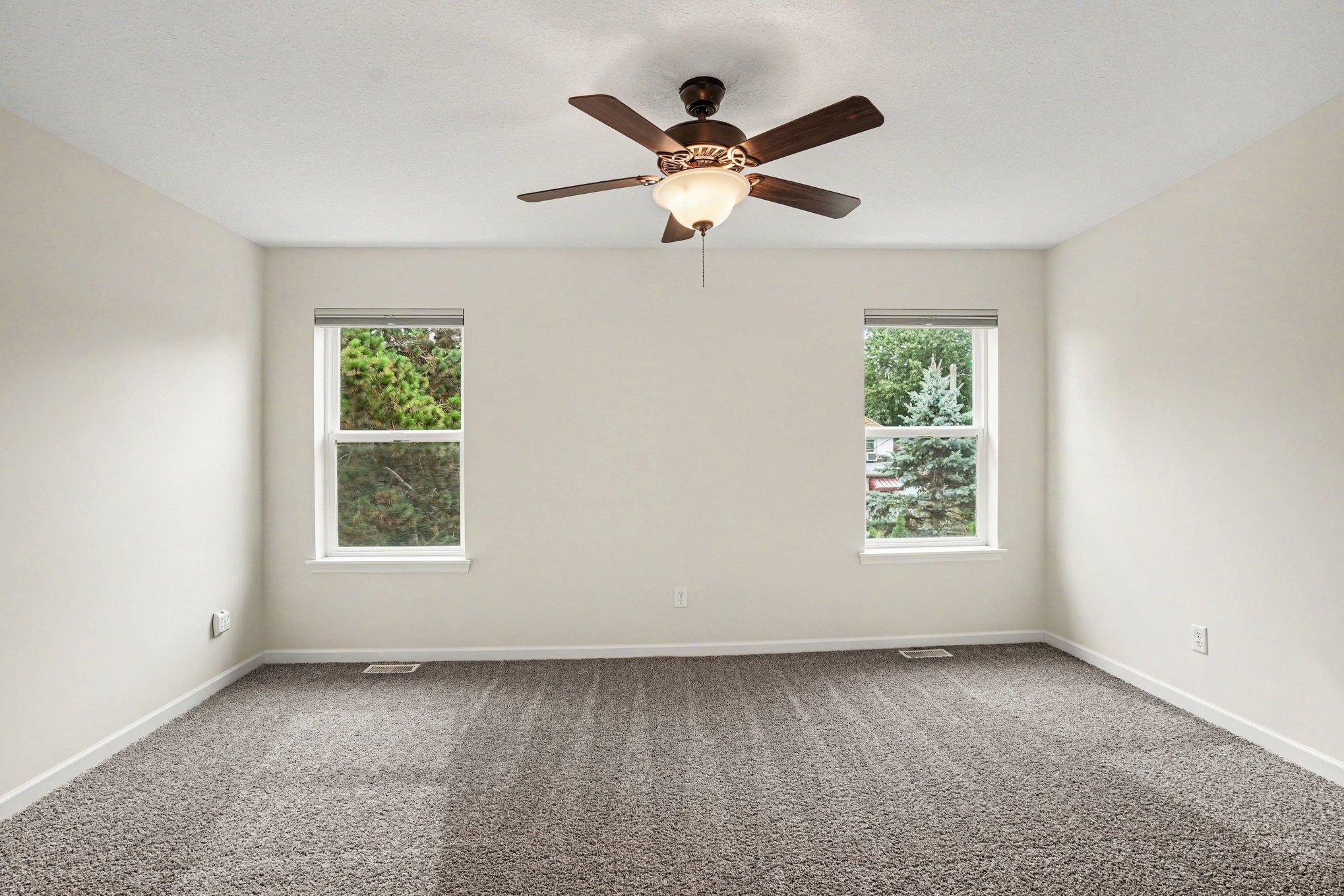 12516 Naples Street Ne D Property Photo 22