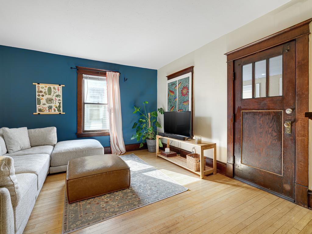 2649 Longfellow Avenue Property Photo 2