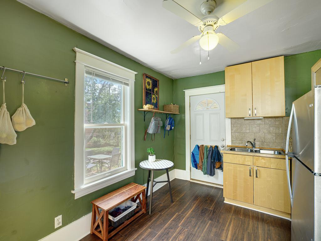 2649 Longfellow Avenue Property Photo 8