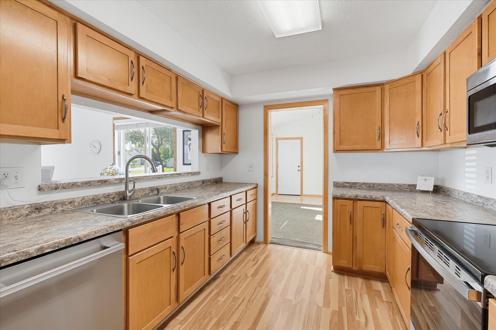 7698 157th Street W Property Photo 4
