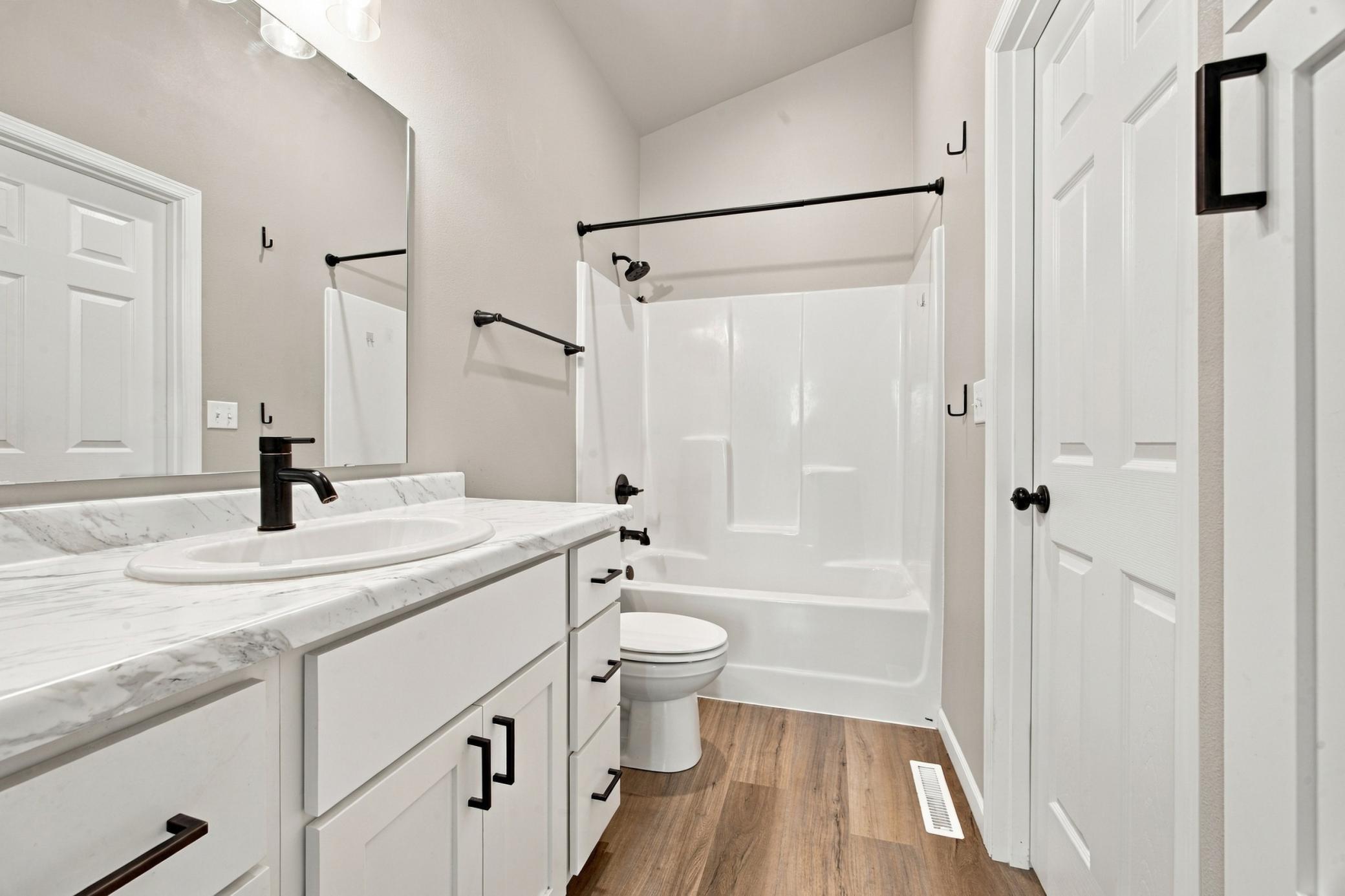 7691 Cub Creek Way Property Photo 17