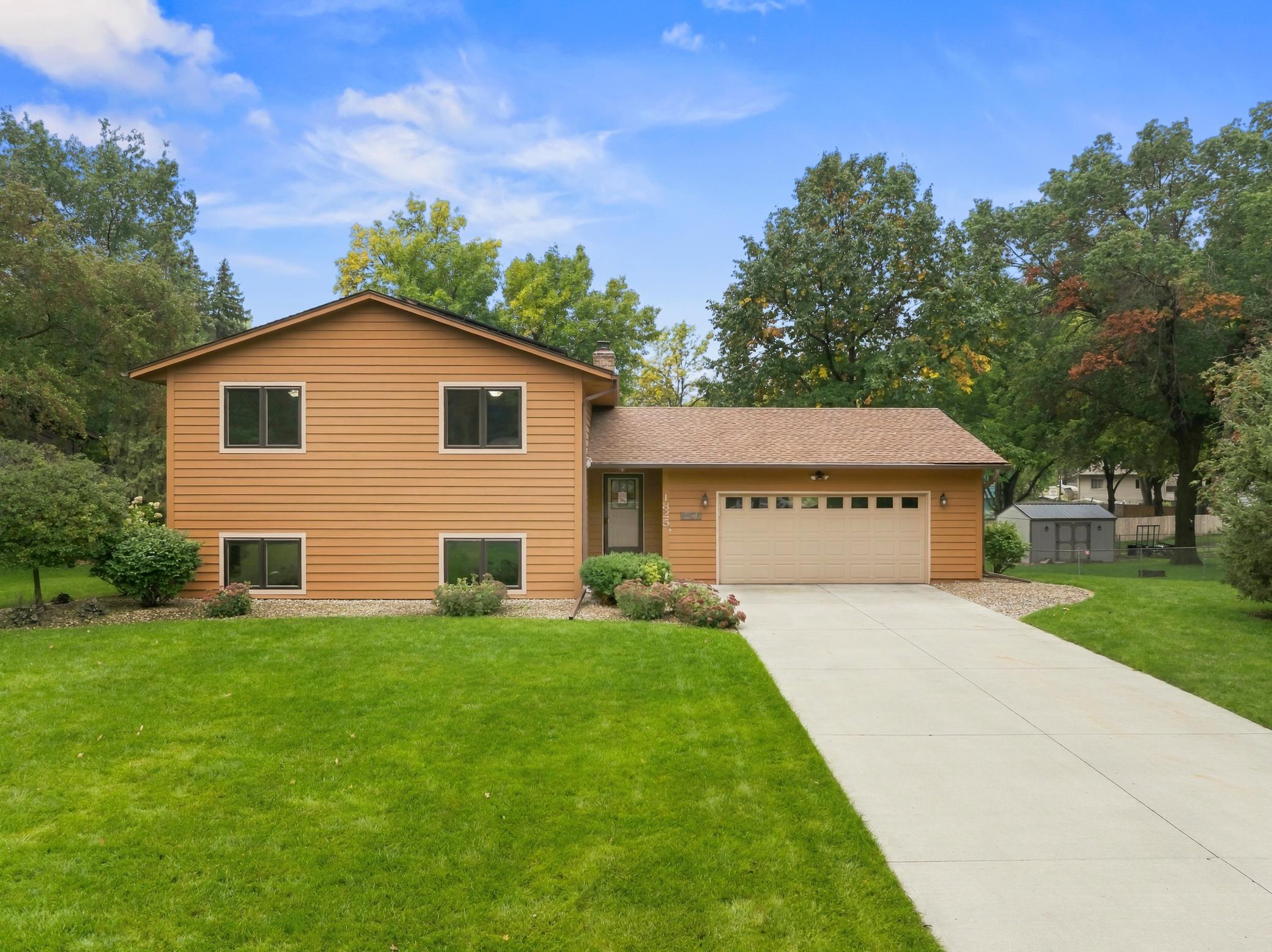 1825 Truman Court Property Photo 1