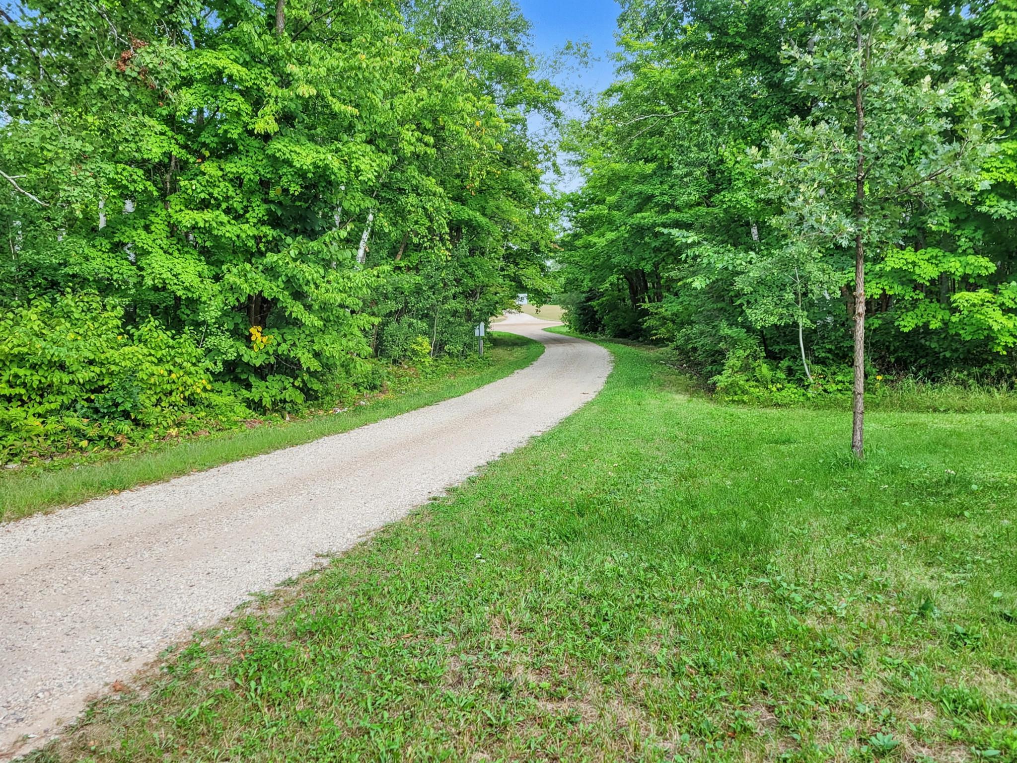 6814 Silent Water Road Ne Property Photo 12