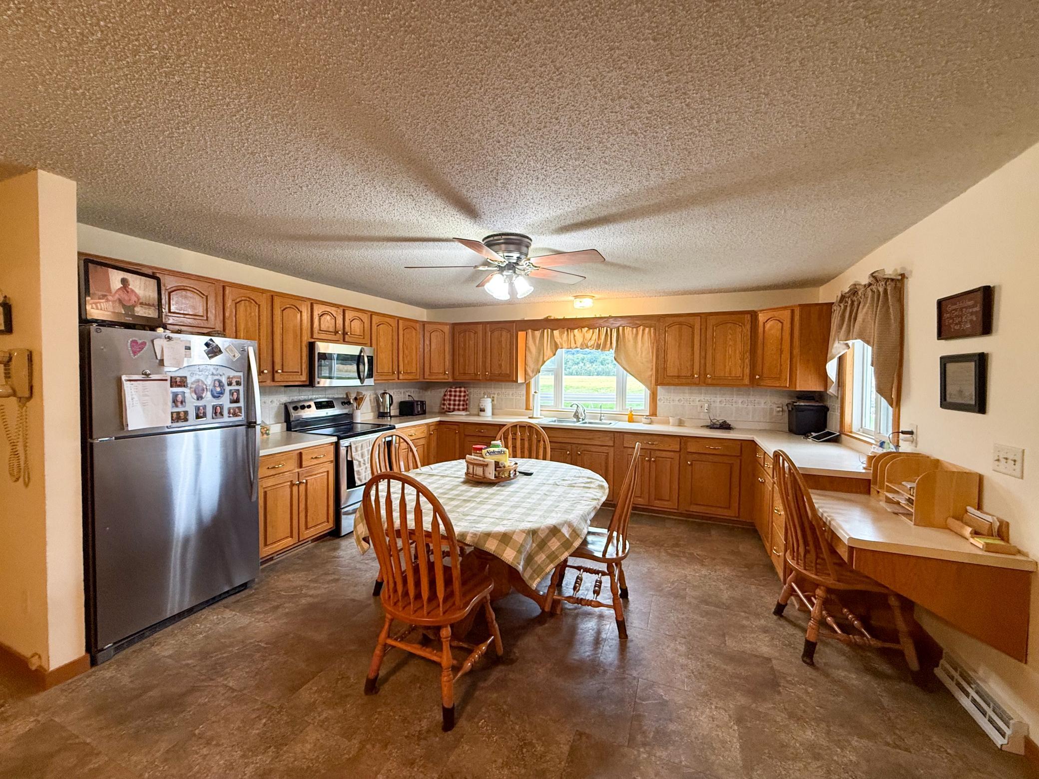 9516 County 4 Property Photo 6