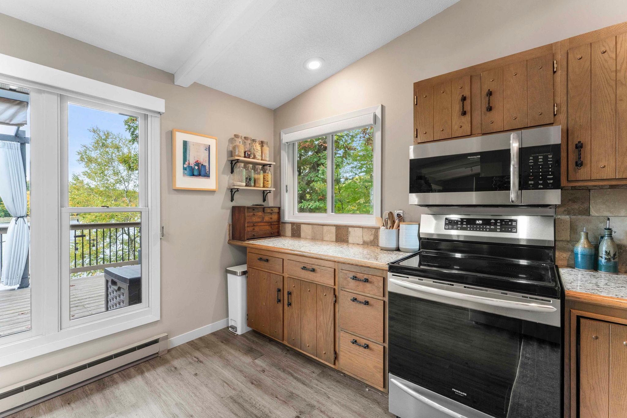 351 25 1/4 Avenue Property Photo 18