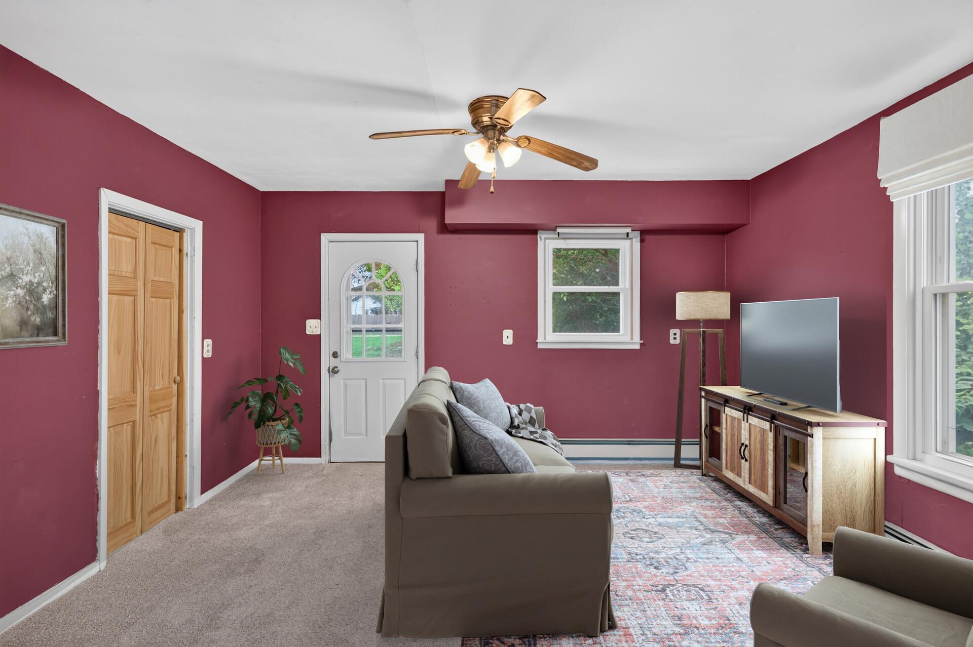308 4th Street E Property Photo 4