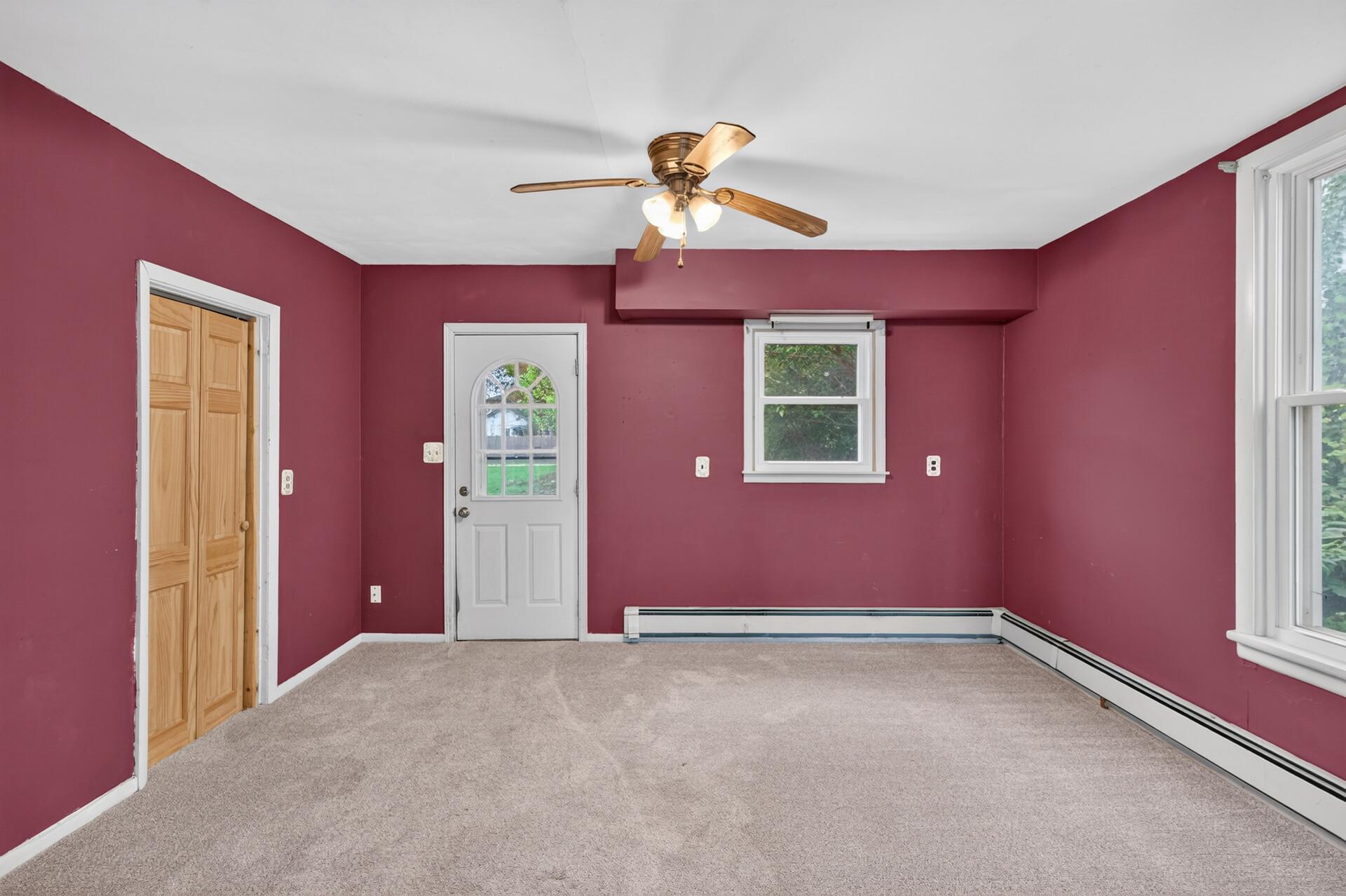 308 4th Street E Property Photo 5