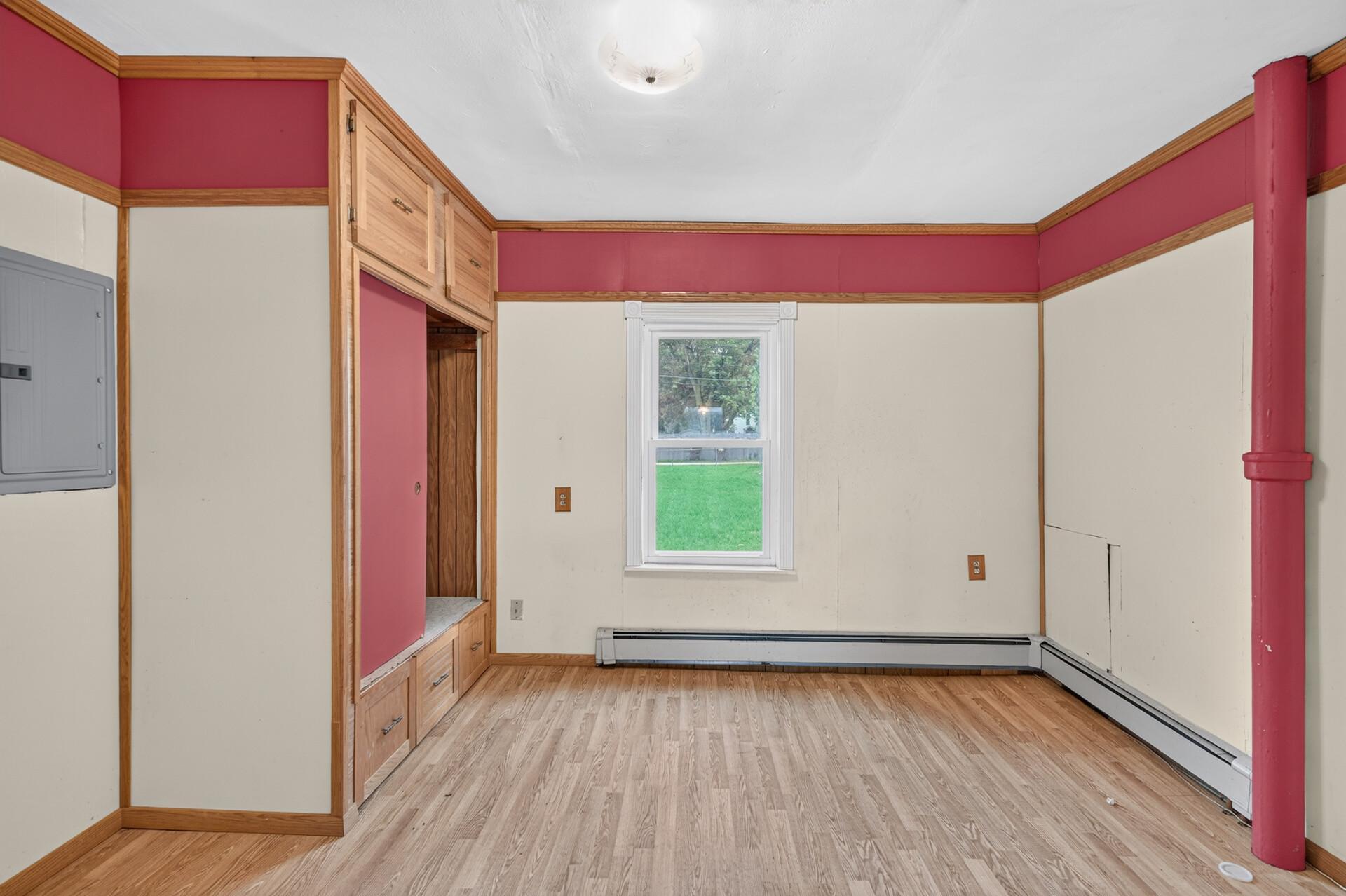308 4th Street E Property Photo 19