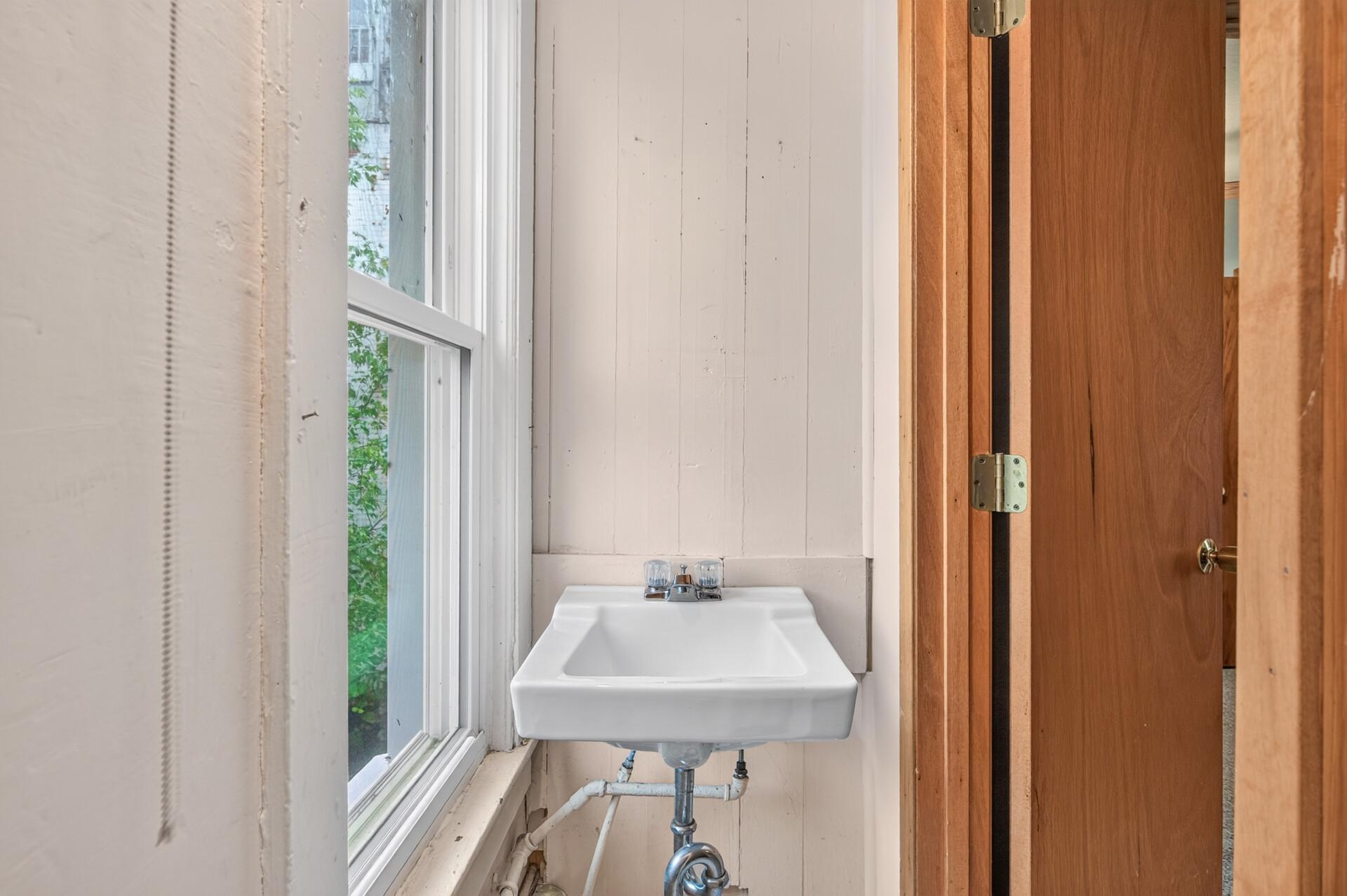 308 4th Street E Property Photo 21