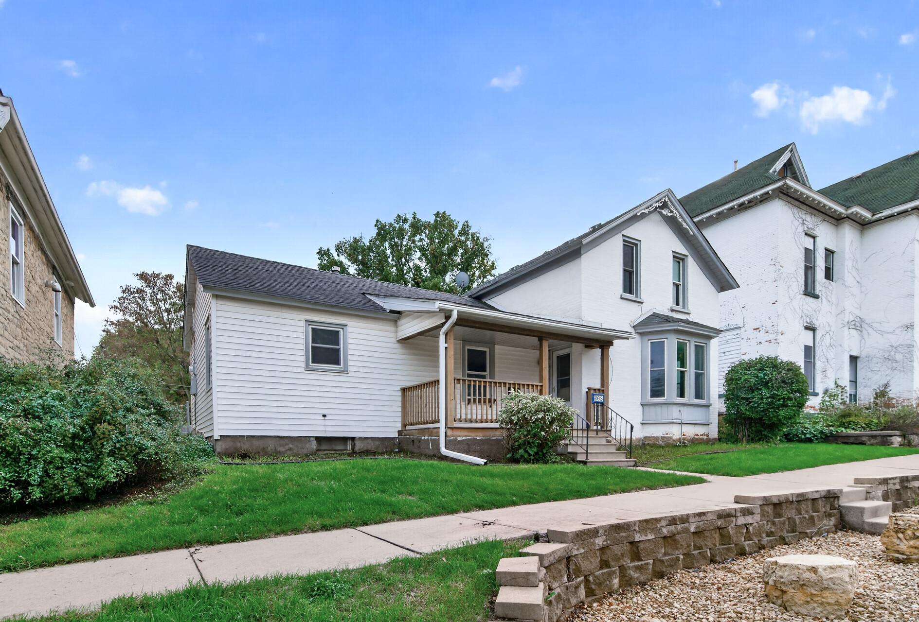 308 4th Street E Property Photo 29
