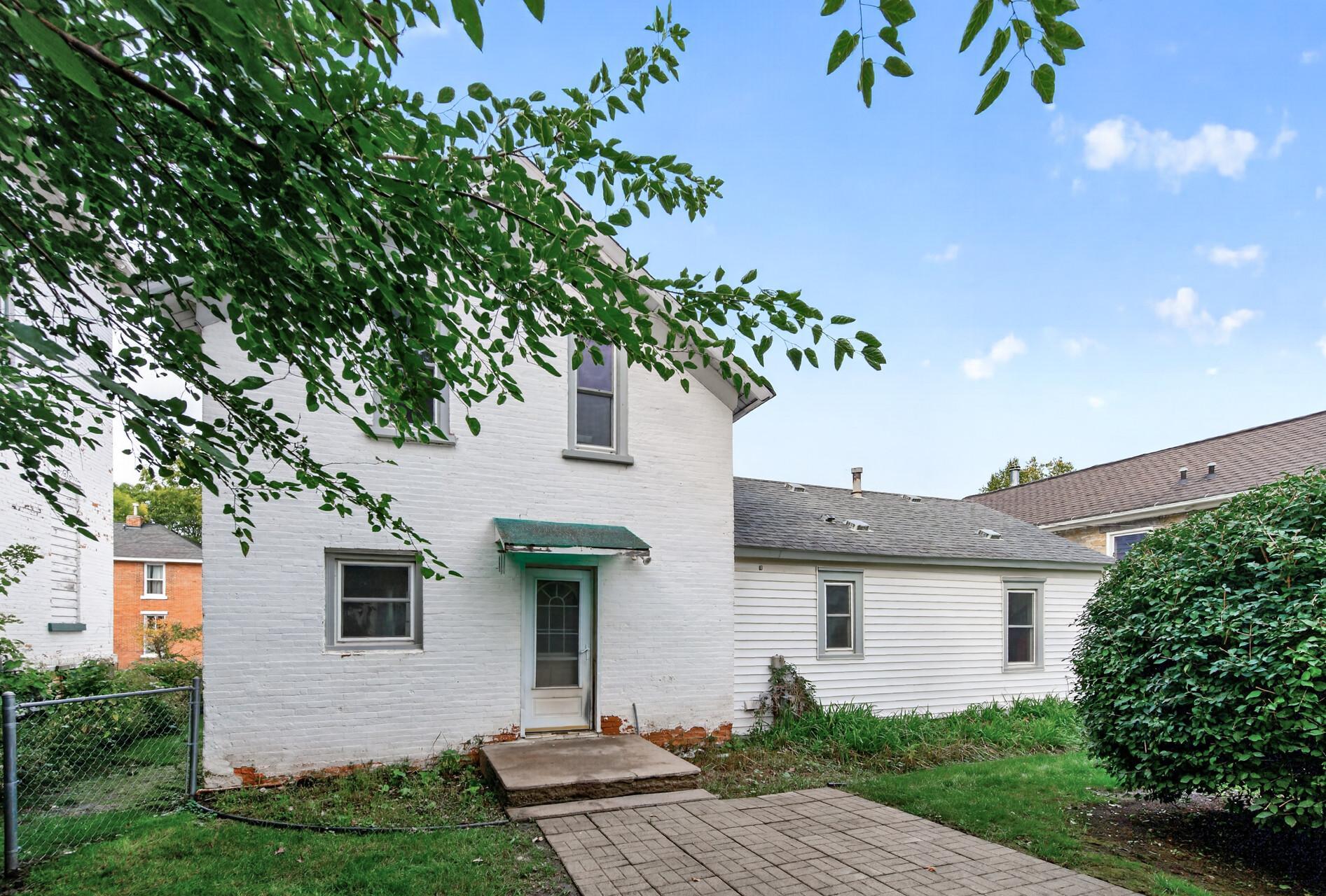 308 4th Street E Property Photo 35