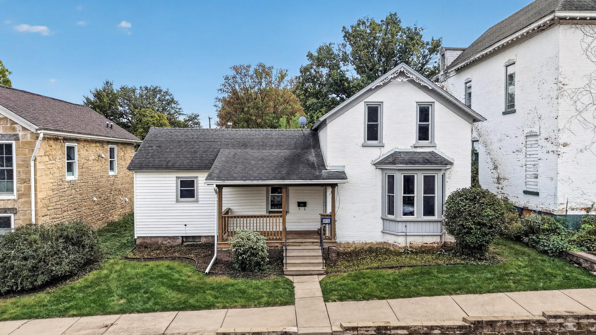 308 4th Street E Property Photo 40