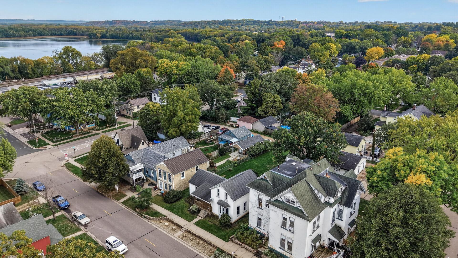 308 4th Street E Property Photo 43