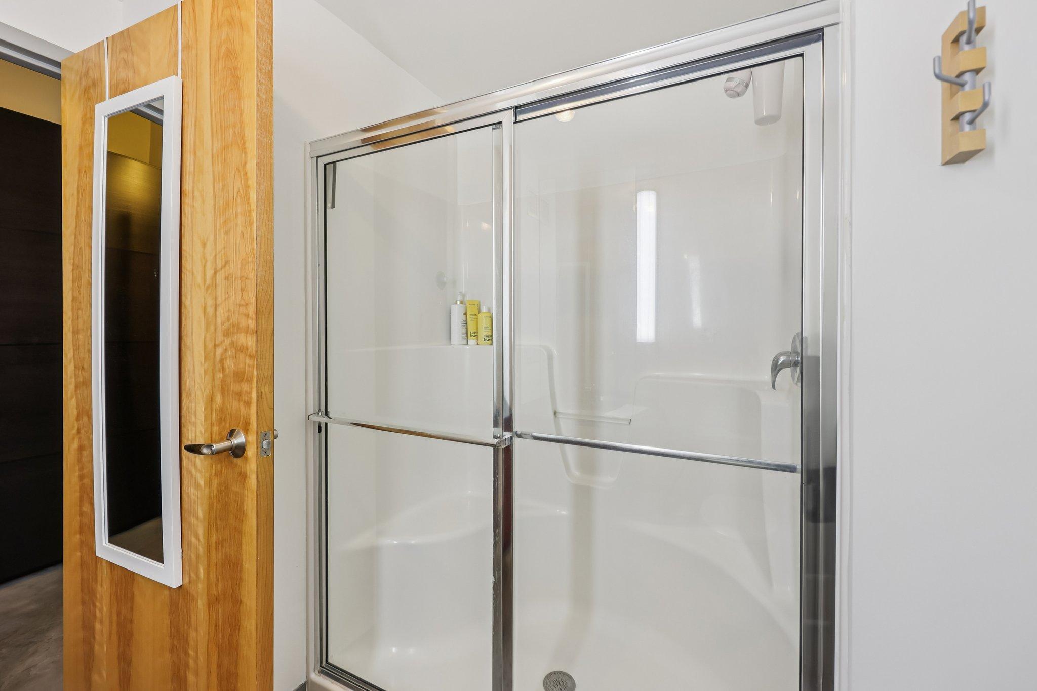 2929 Chicago Ave 1105 Property Photo 28