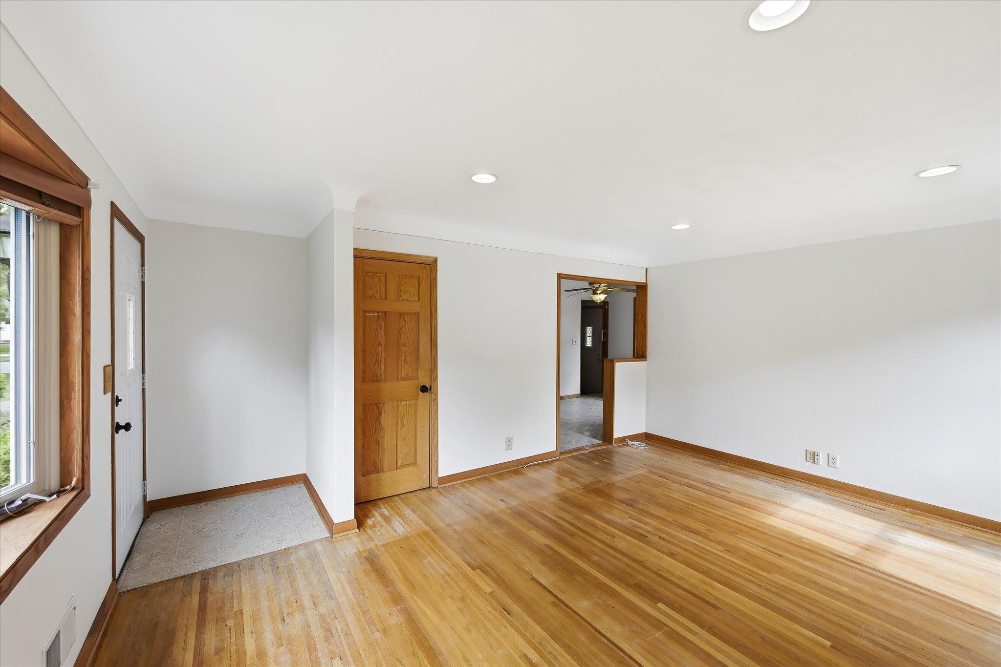 4070 Jay Lane Property Photo 5