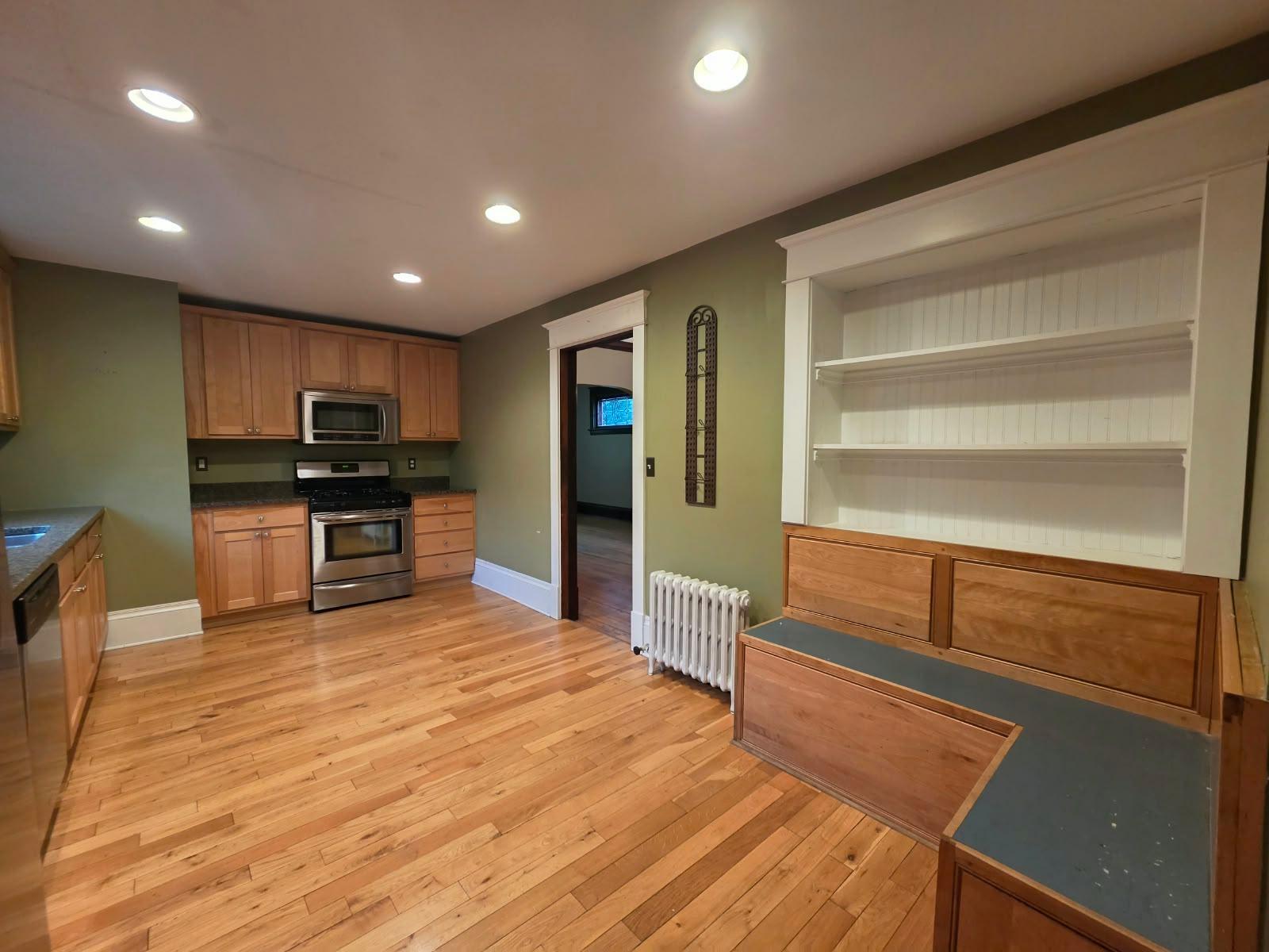 1471 Iglehart Avenue Property Photo 4