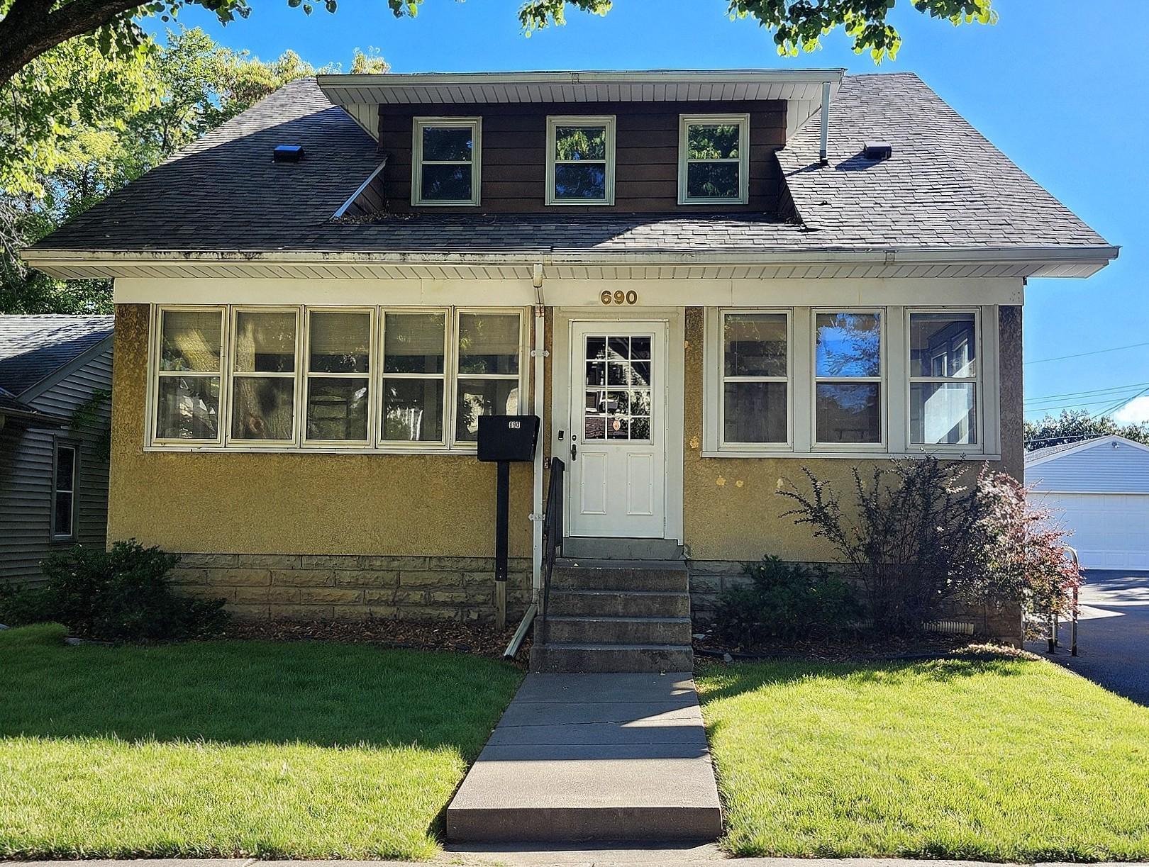 690 Ohio Street Property Photo 1