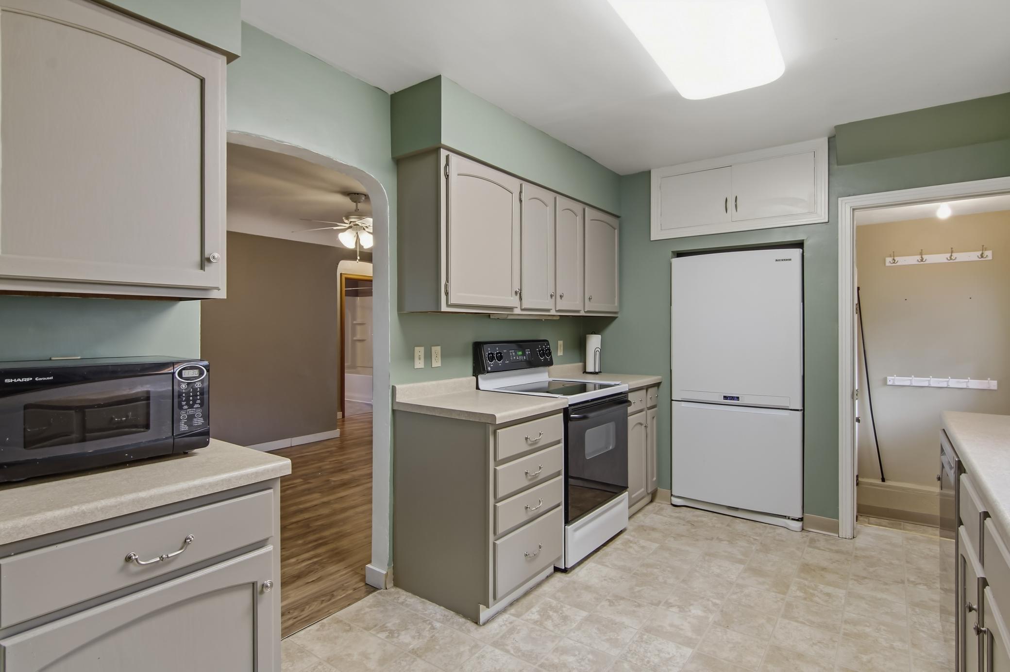 837 Hopwood Avenue Property Photo 4