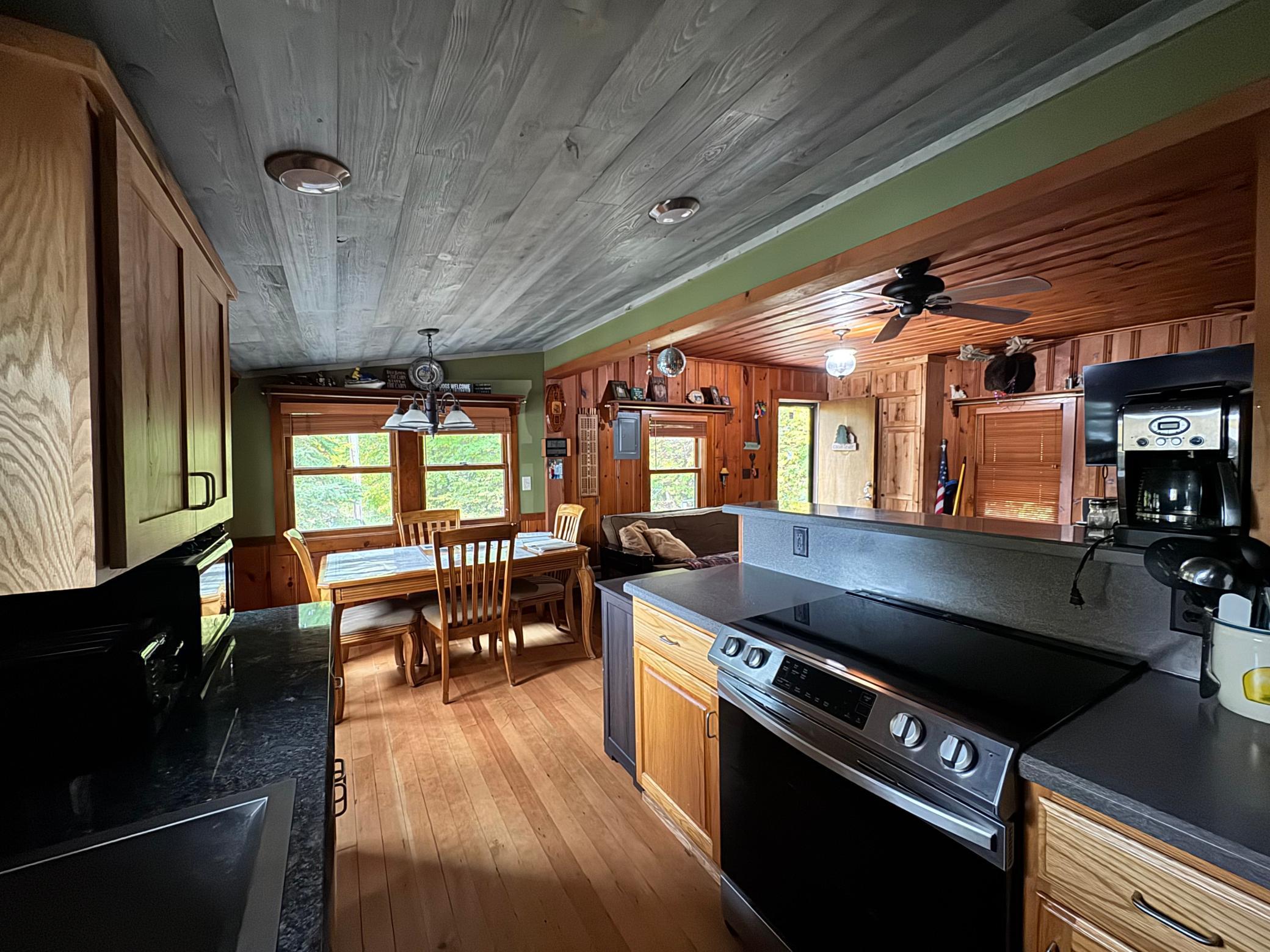 5447 Forest Ridge Road Property Photo 9