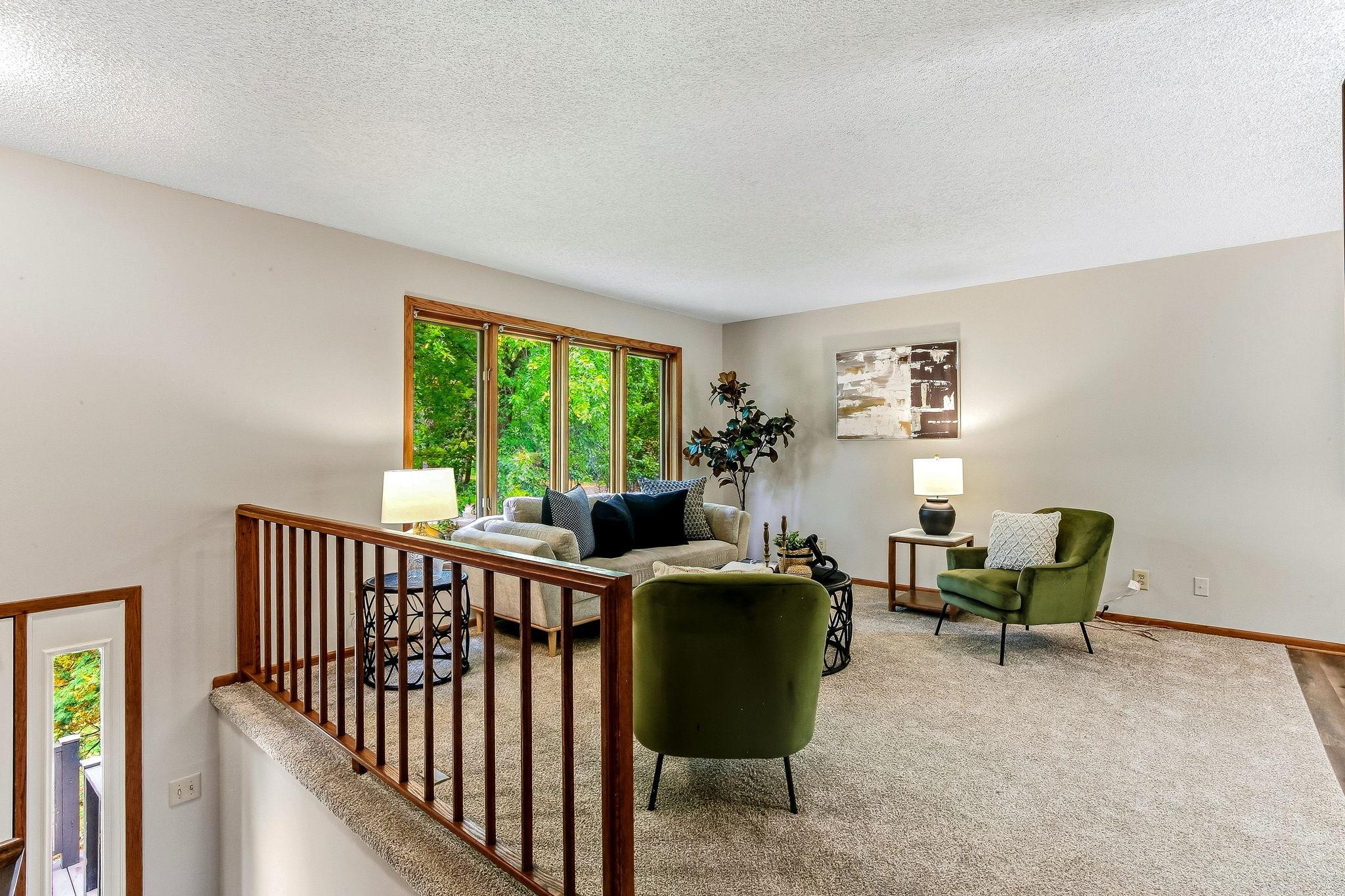 162 Quehl Avenue N Property Photo 3