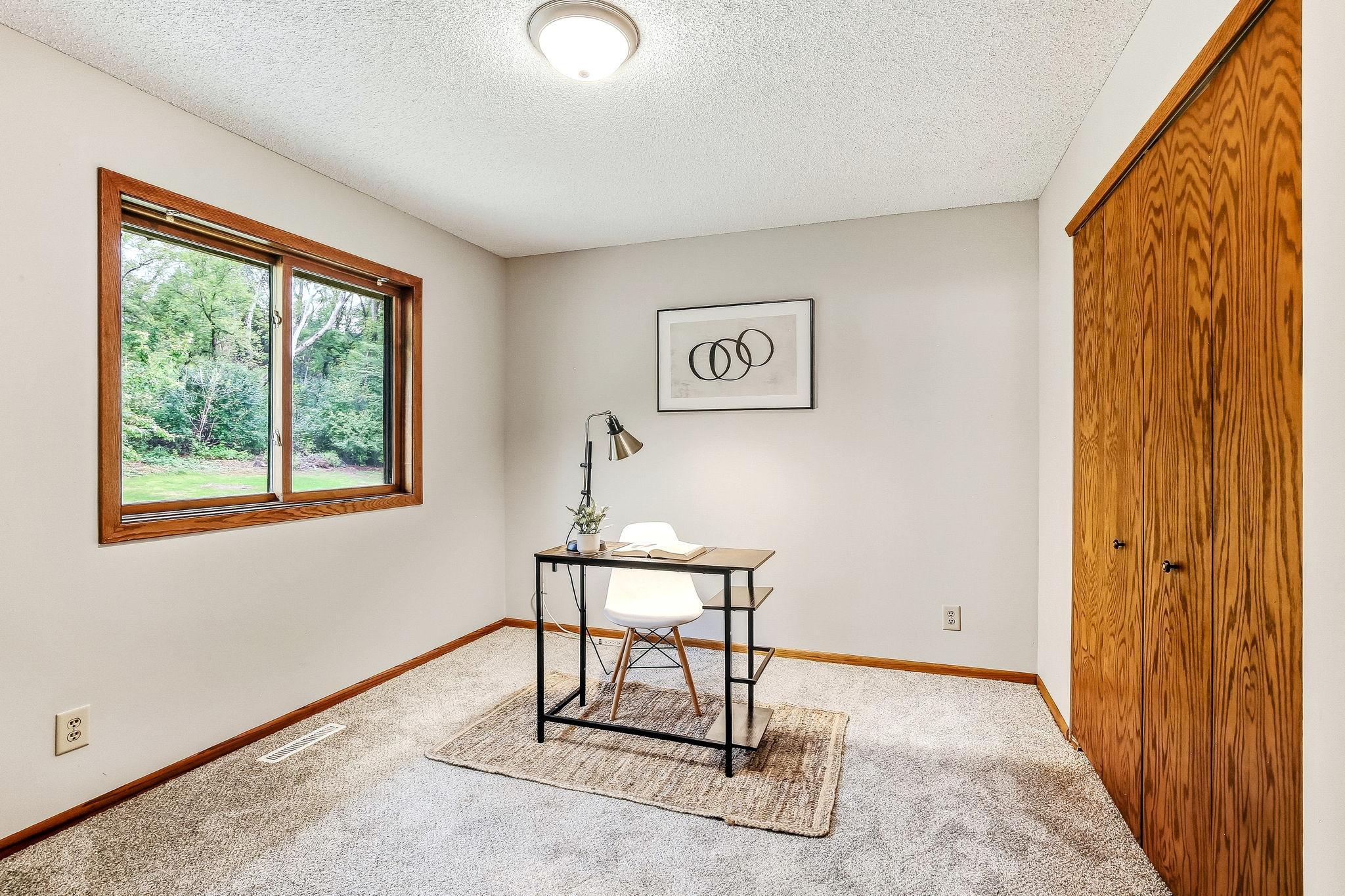 162 Quehl Avenue N Property Photo 13